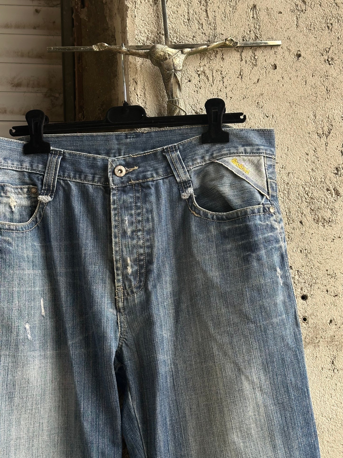 BLACK WINGS DENIM PANTS