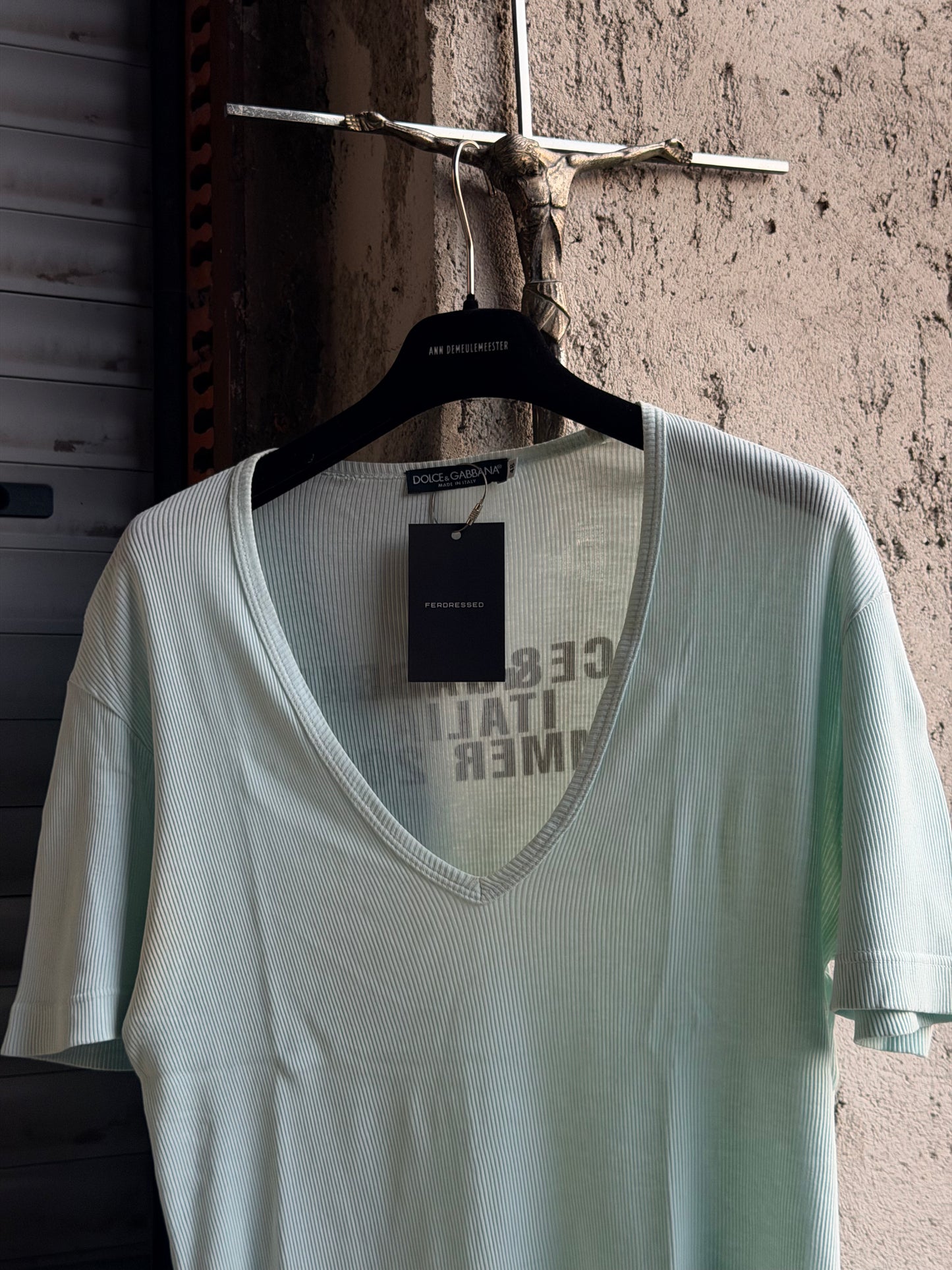 DOLCE & GABBANA RIBBED V NECK SUMMER TEE