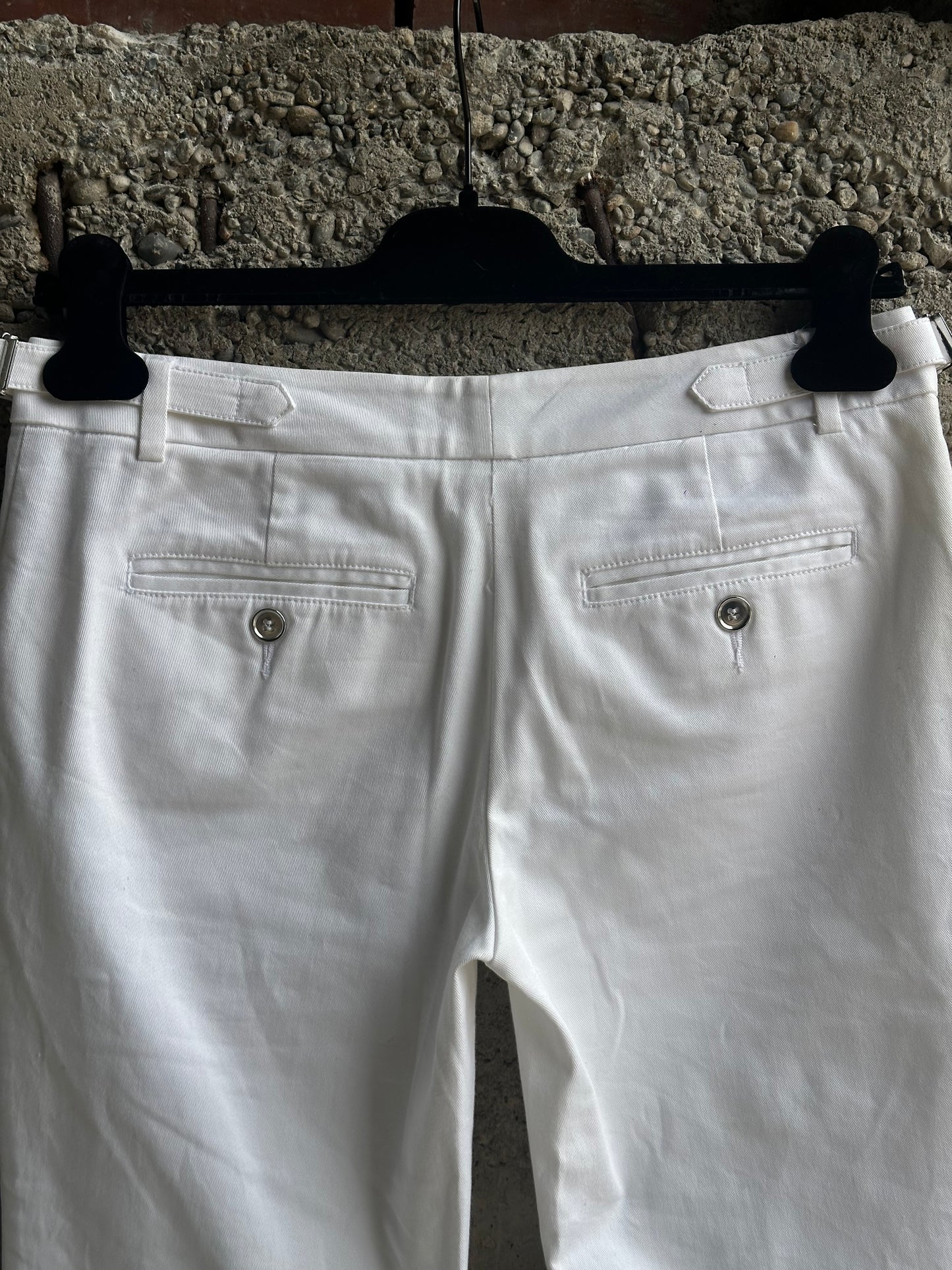 DOLCE & GABBANA WHITE BELTED CAPRI