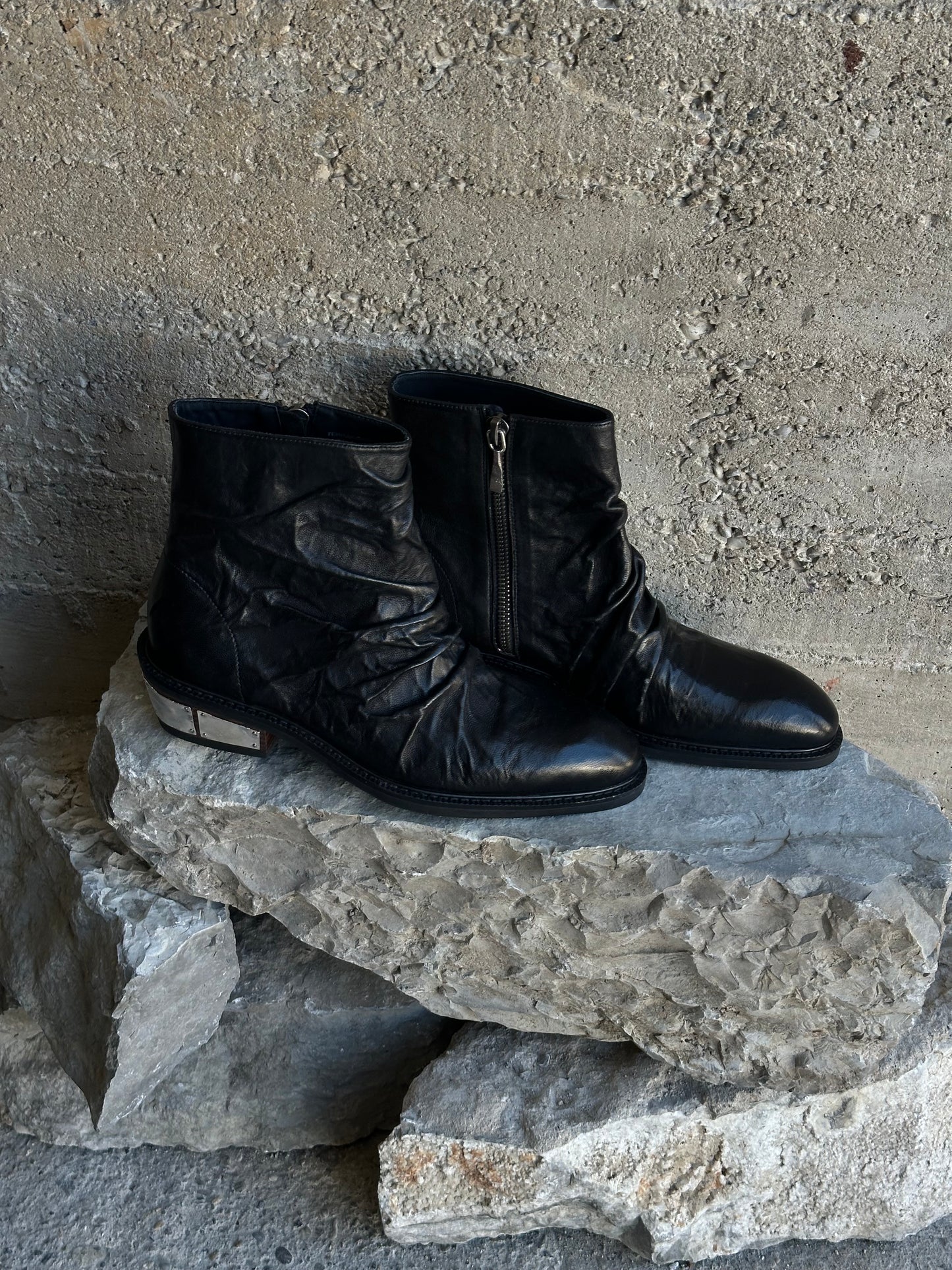 CREASED LEATHER BOOTS WITH 925 SILVER DETAILS
