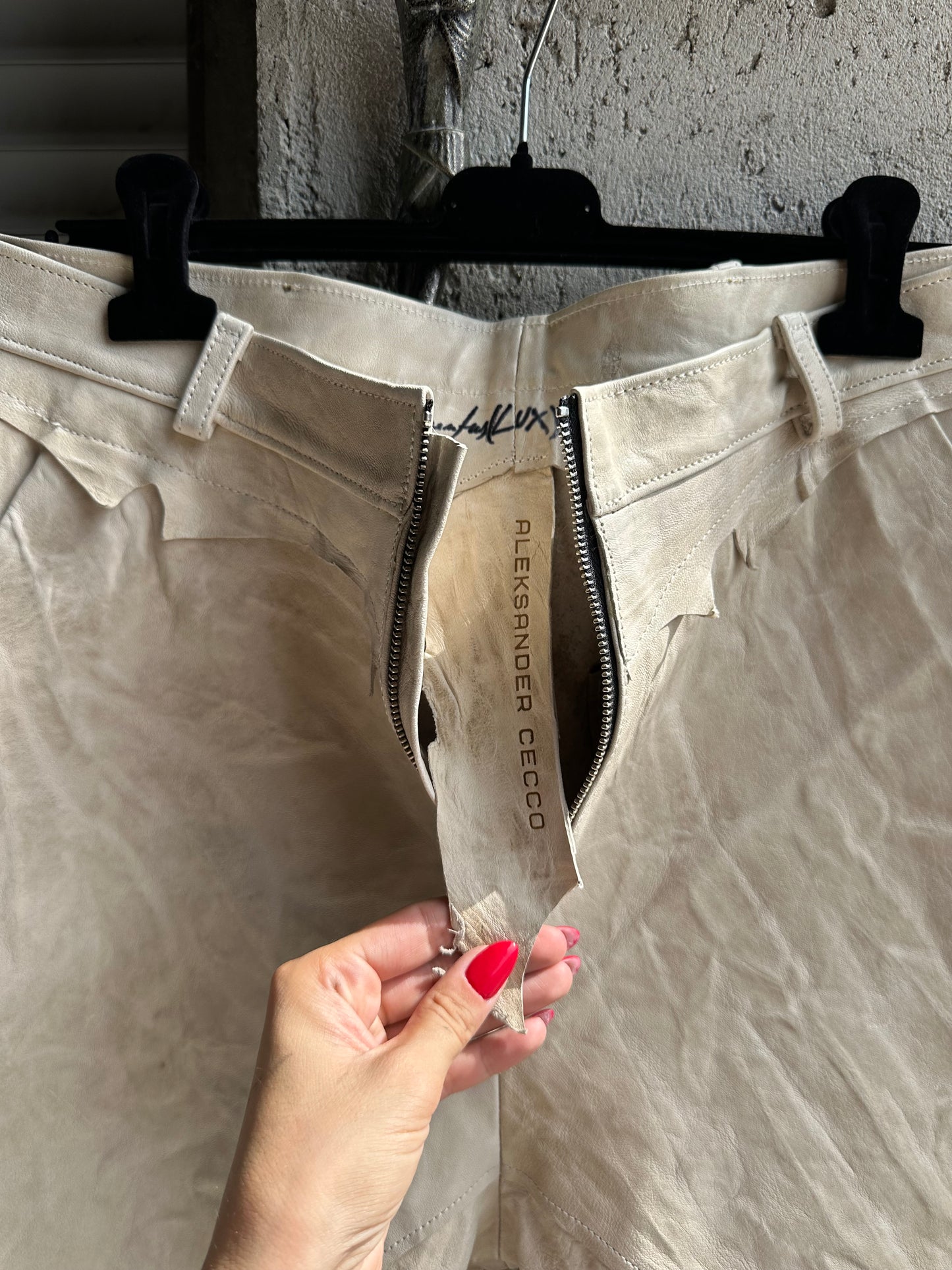 ALEKSANDER CECCO MONUMENTUS LUX TIBIA CUT PANTS