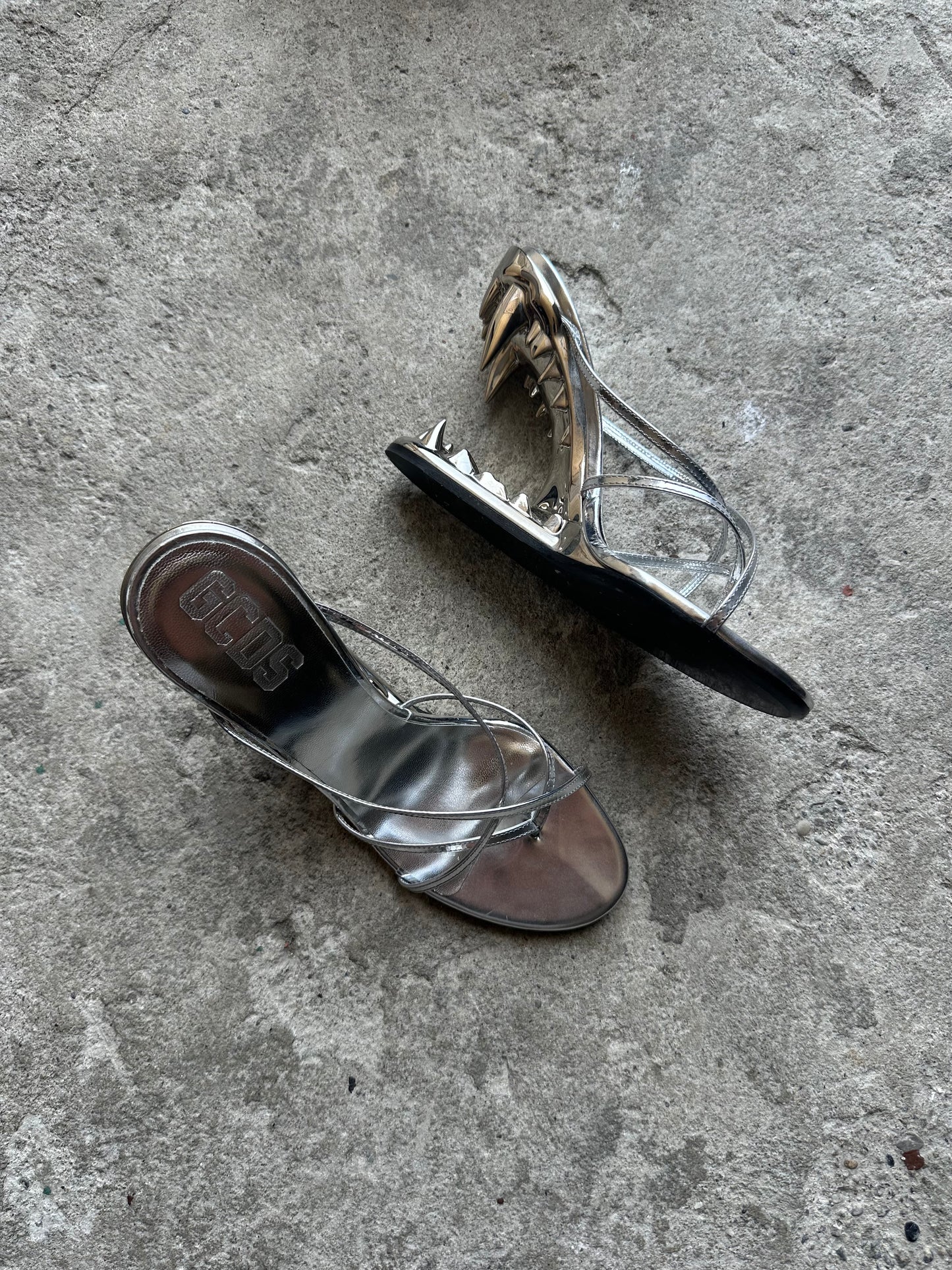 GCDS SHARK HEELS