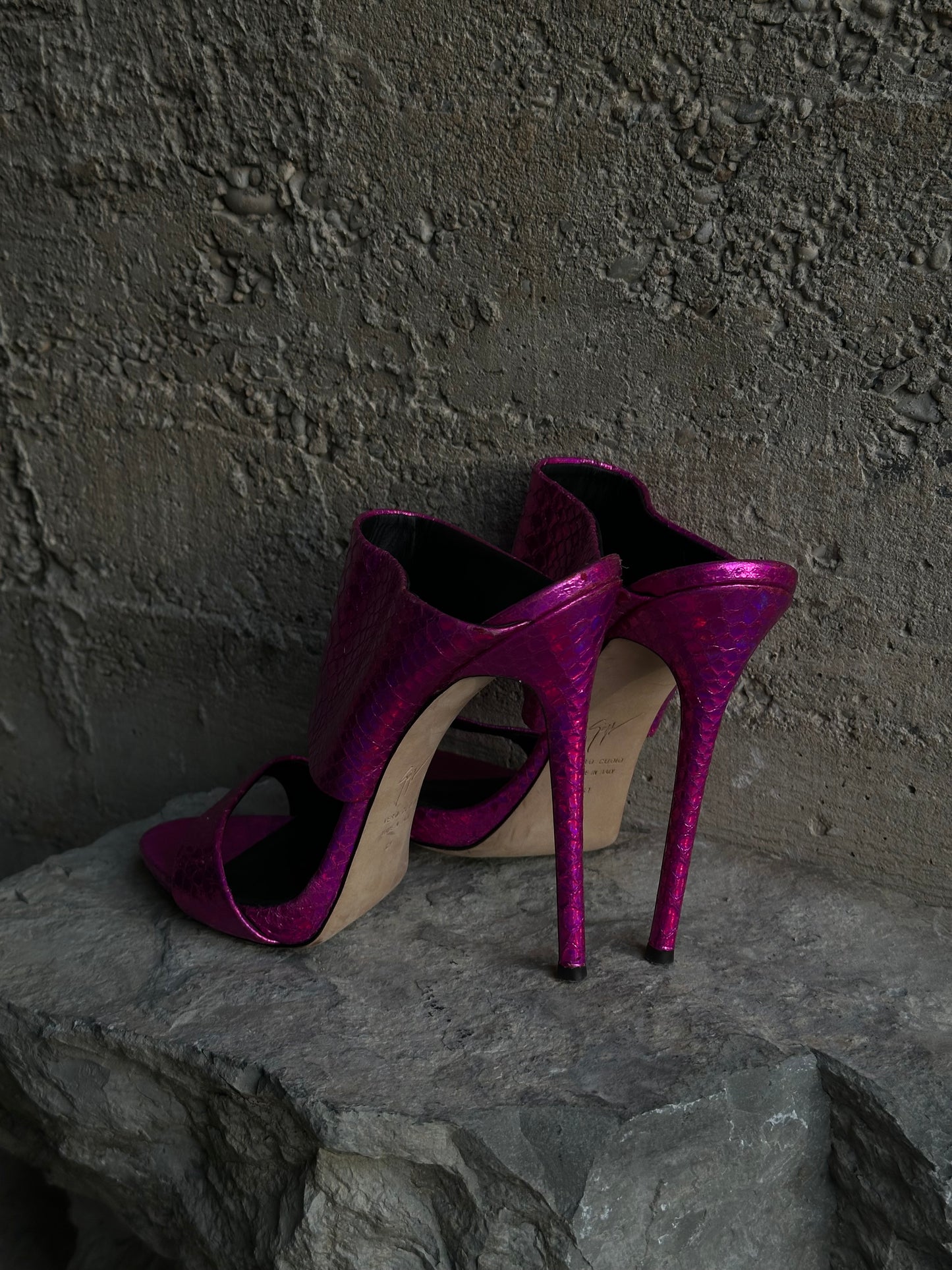 GIUSEPPE ZANOTTI PINK CROCO MULES