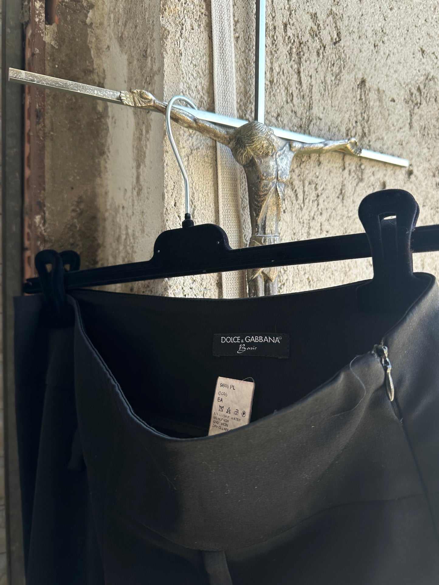 DOLCE & GABBANA LOW WAIST BLACK PANTS