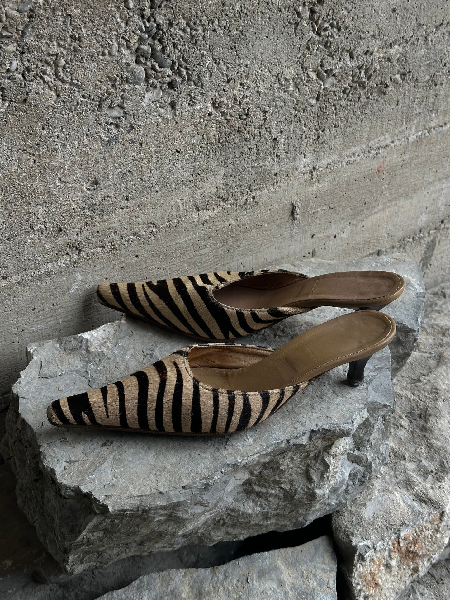 ZEBRA PONYHAIR SANDALS