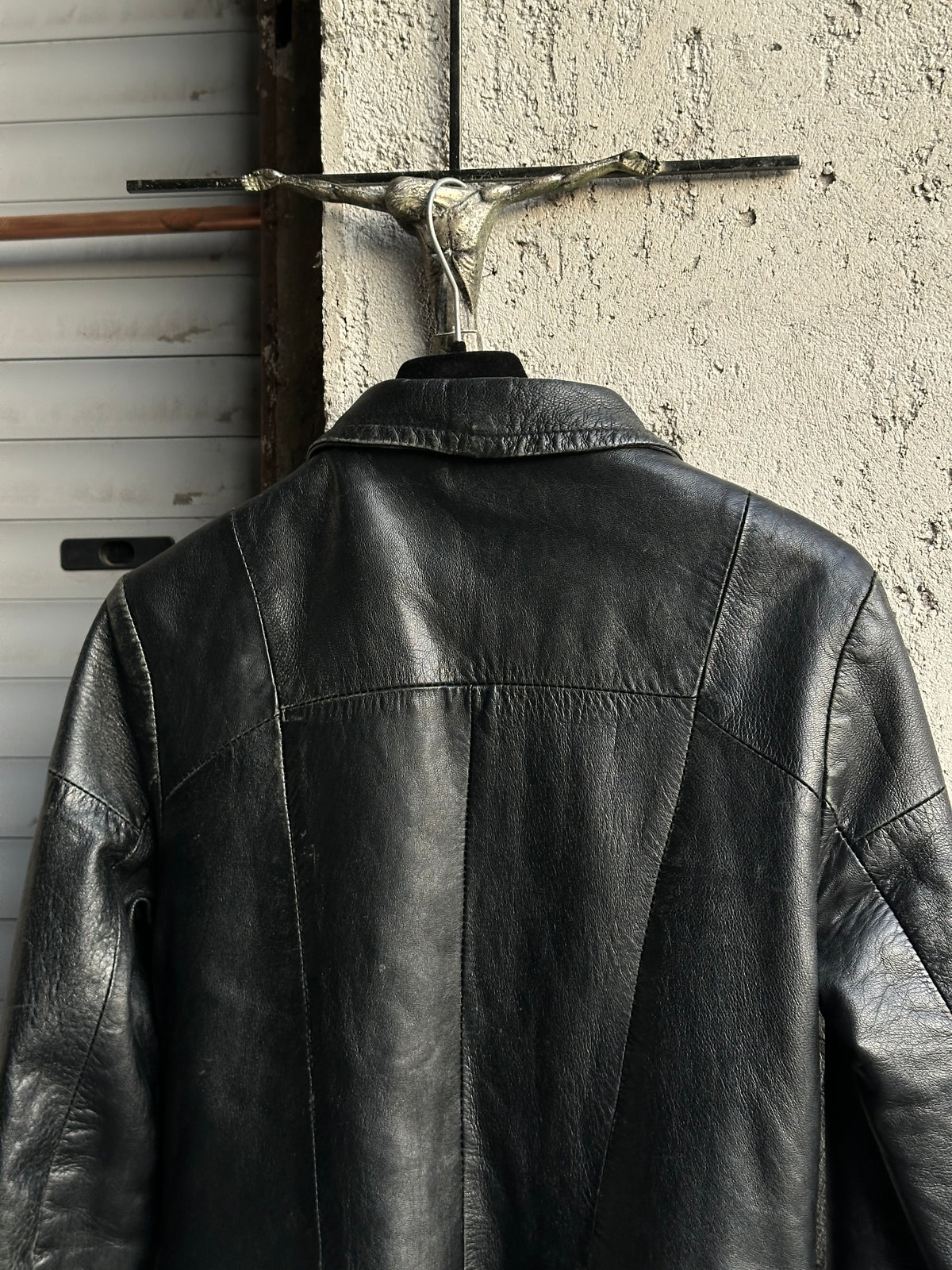 BLACK LEATHER STRUCTURED JACKET
