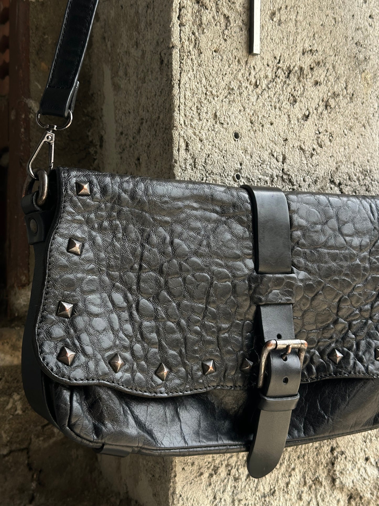SHOULDER LEATHER STUDDED BAG