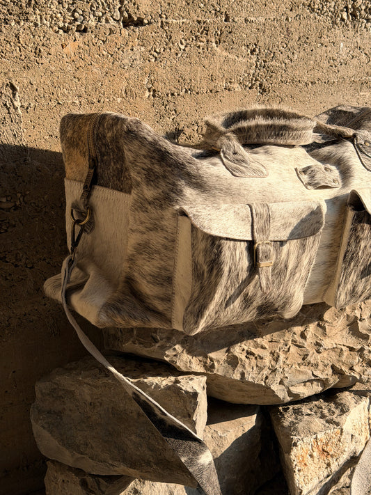 CARGO POCKETS COWHIDE TRAVEL BAG