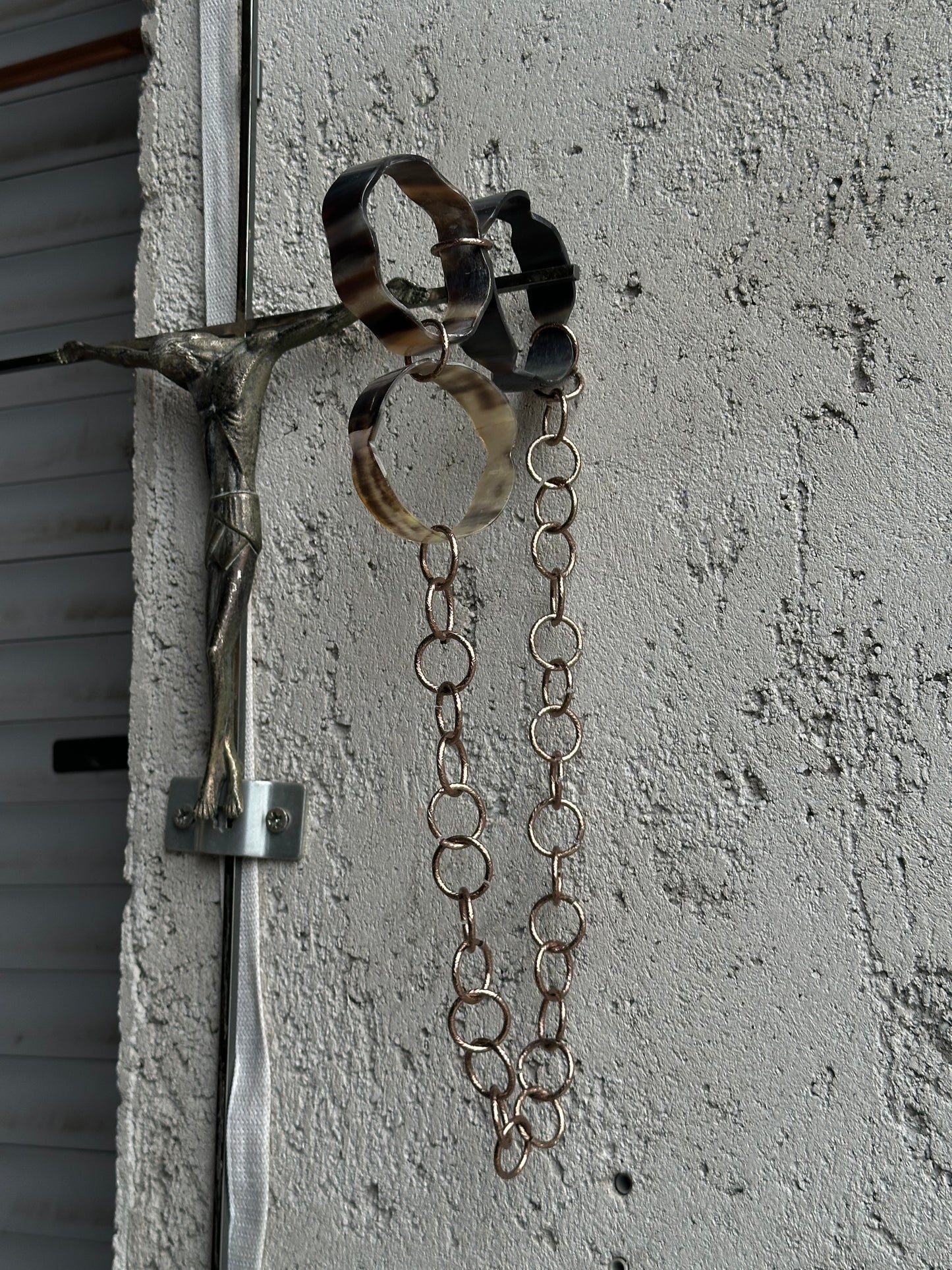CIRCLE BONES NECKLACE