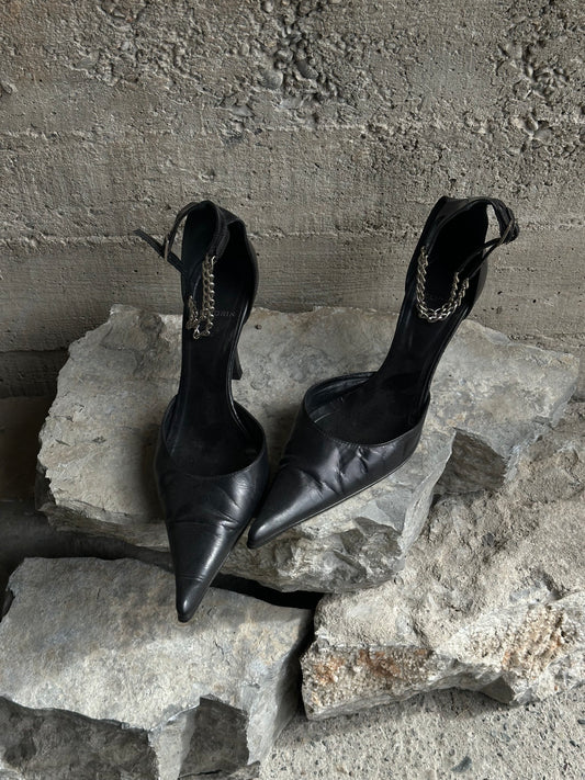 ANKLE CHAIN LEATHER SANDALS