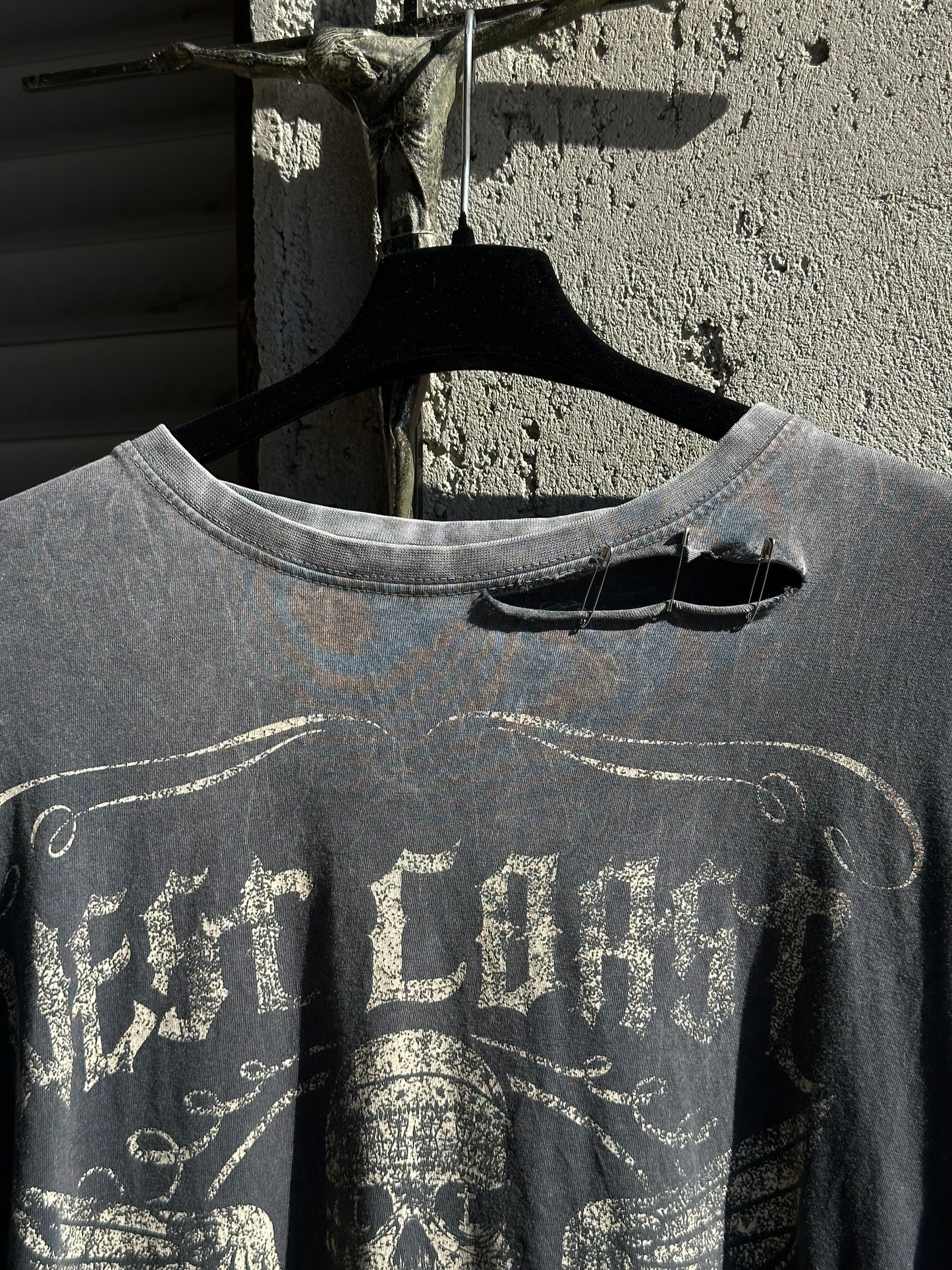 WEST COAST CHOPPERS *RIDE HARD SUCKER* DISTRESSED T-SHIRT