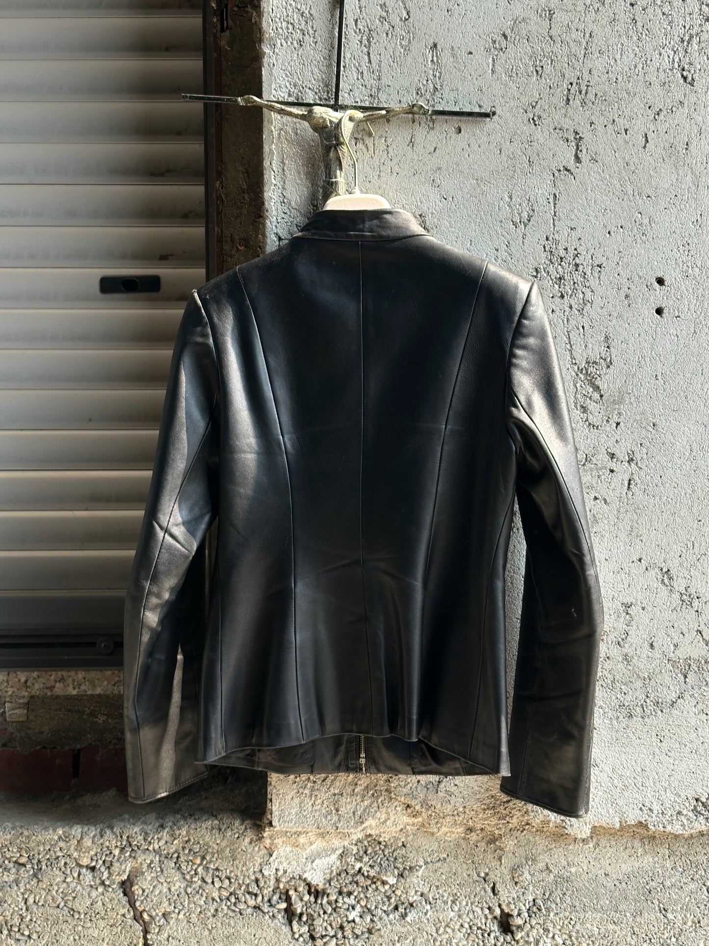 STRUCTURED ZIPPED JACKET