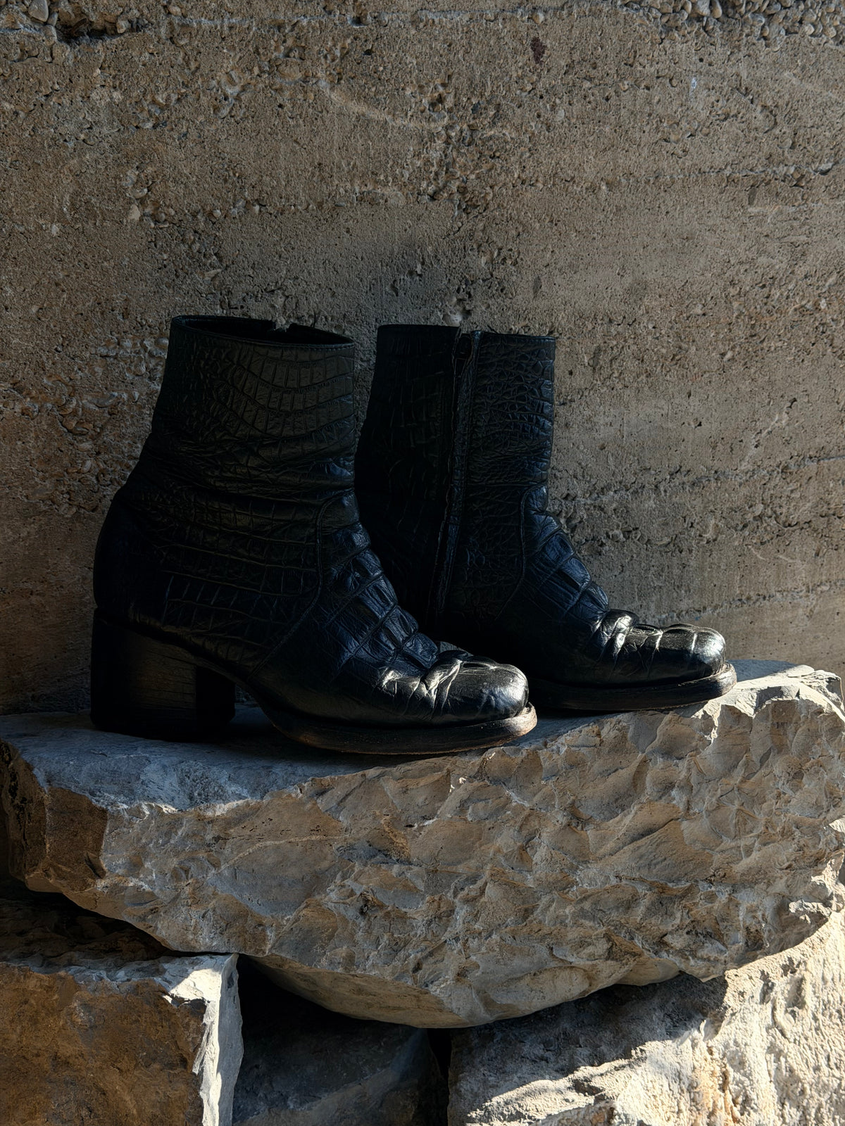 CROCO HEELED BOOTS