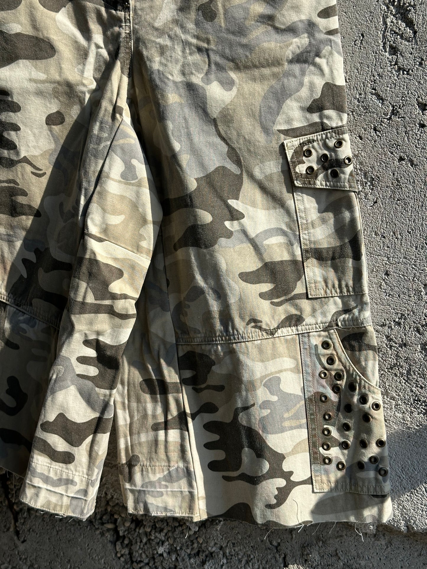 MILITARY EYELETS JORTS