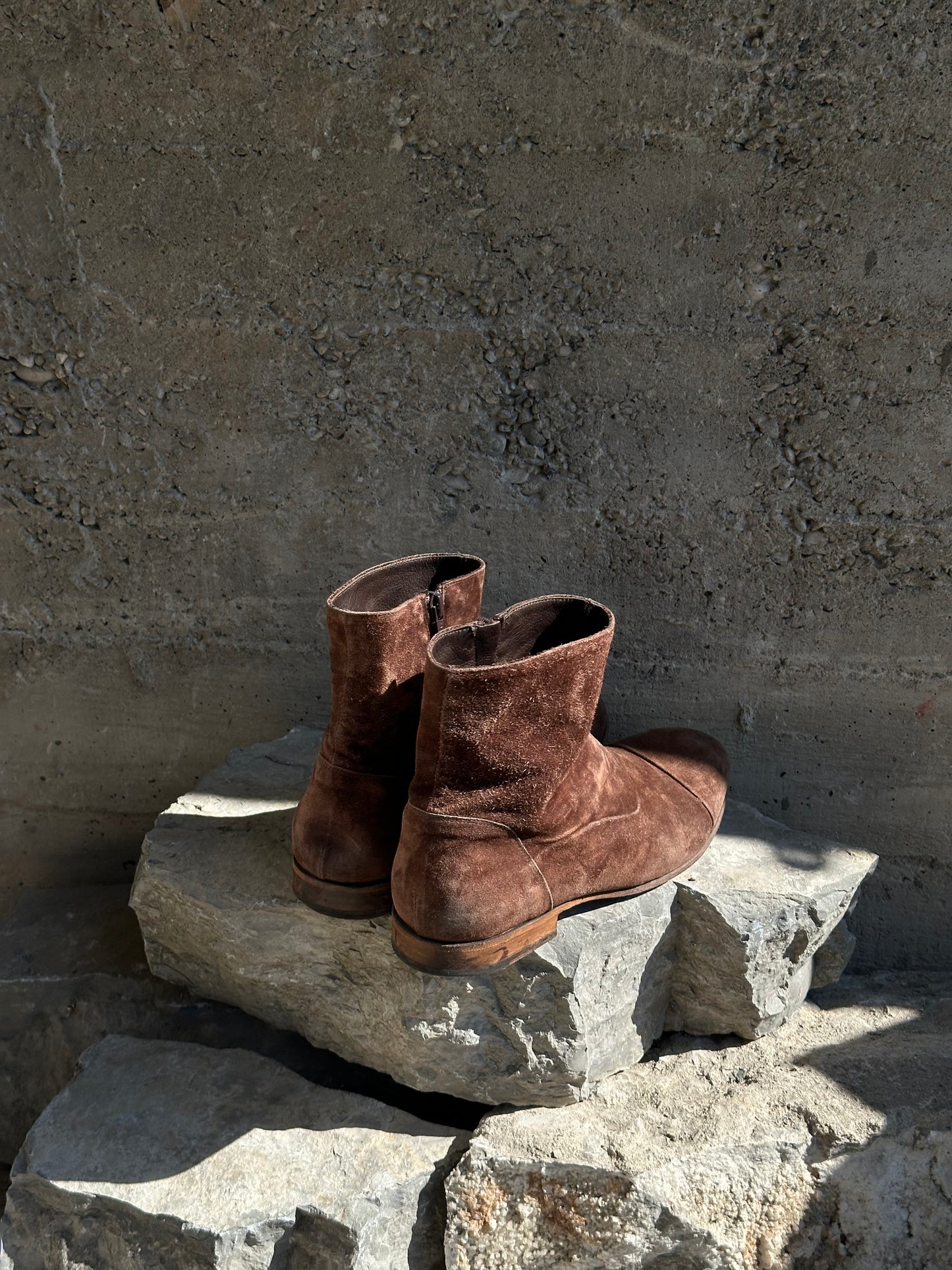 BROWN SUEDE BOOTS