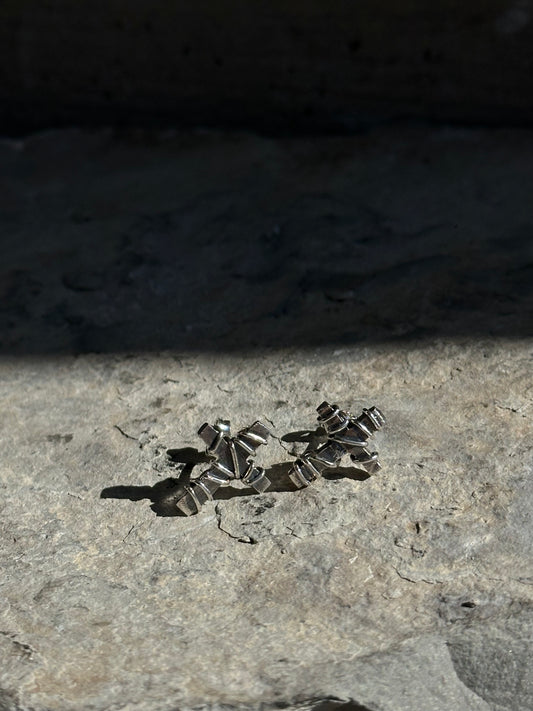 HAILV SMALL CROSS EARRINGS WRAPPED IN SILVER