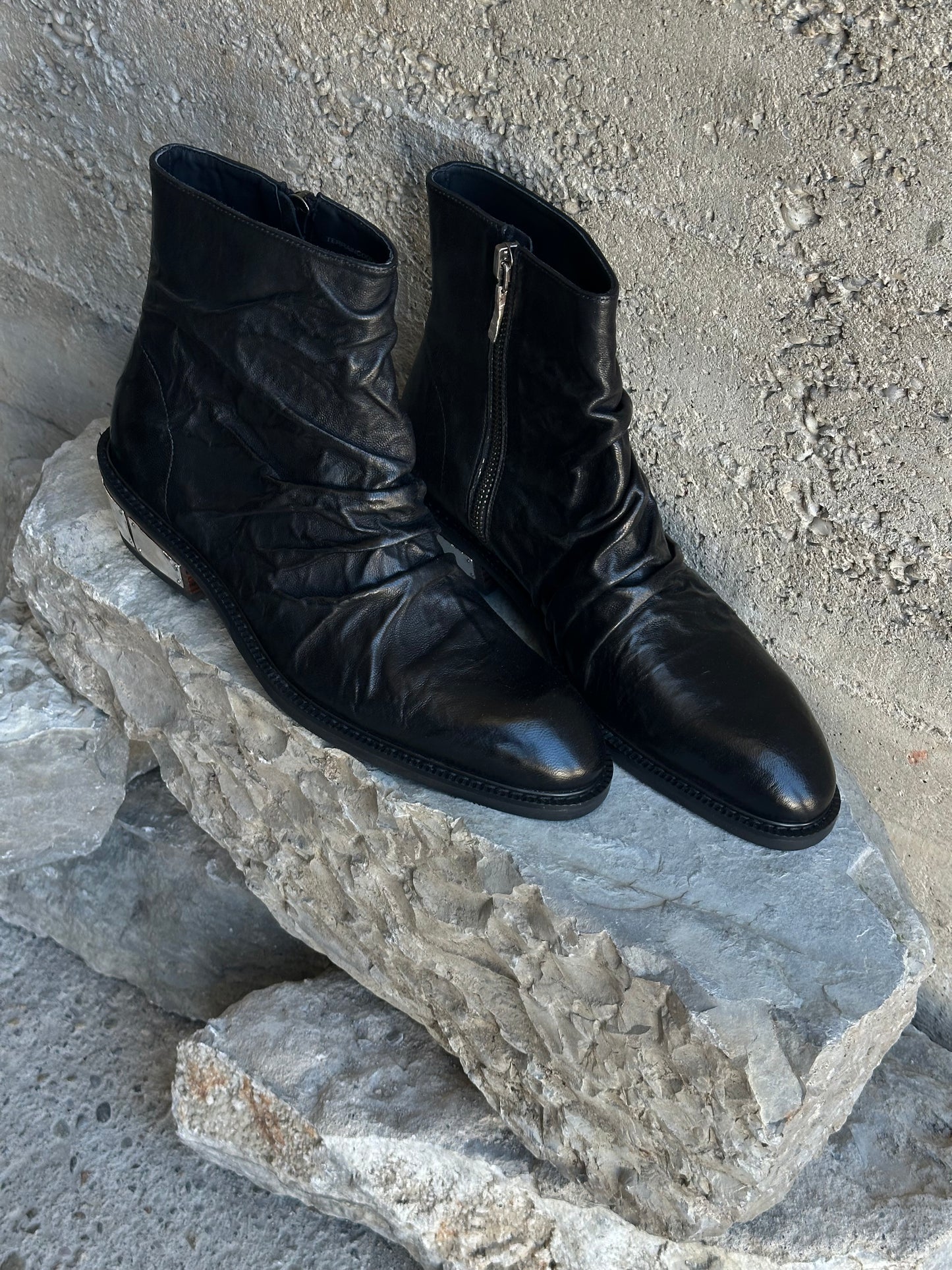 CREASED LEATHER BOOTS WITH 925 SILVER DETAILS