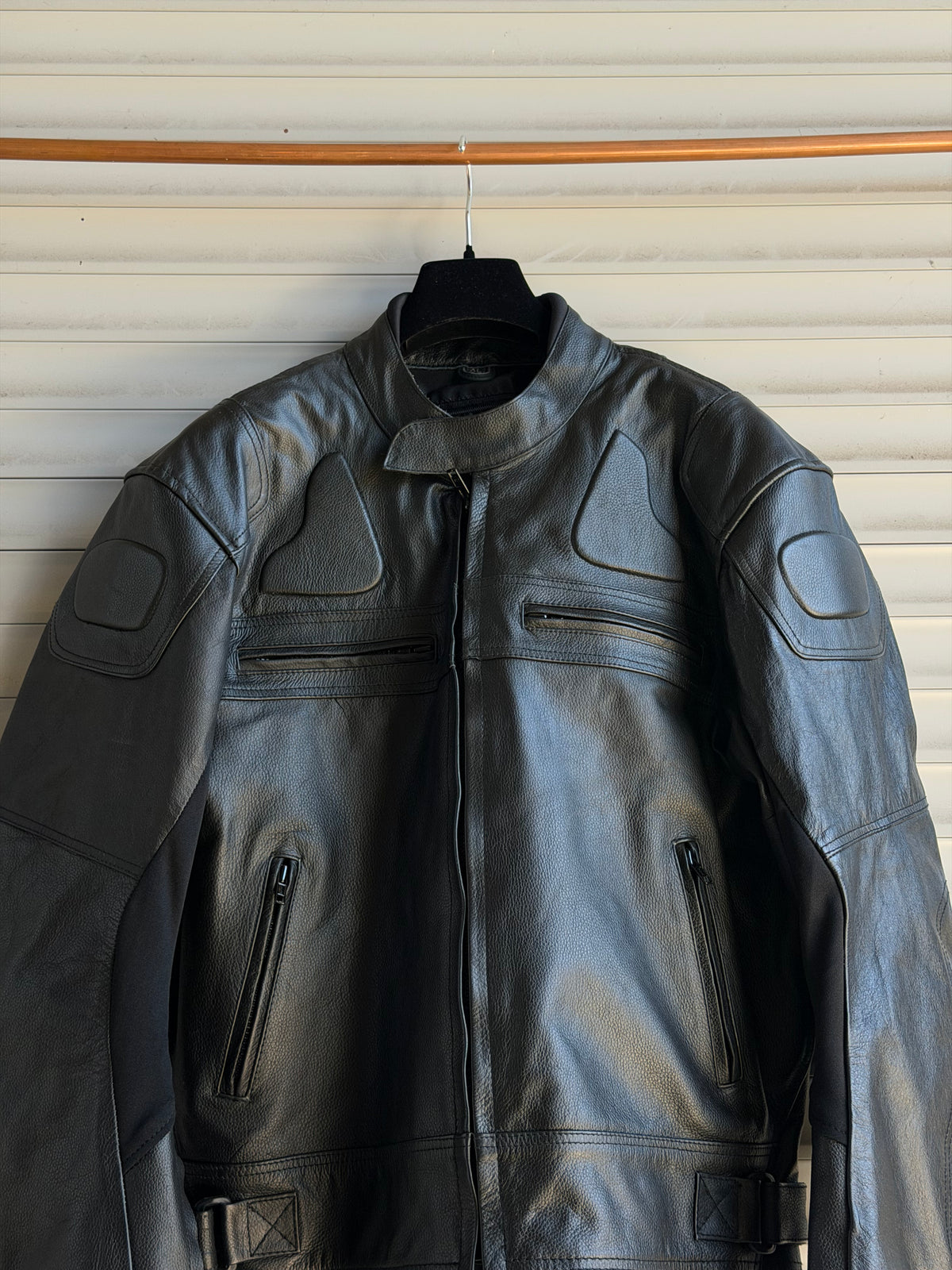 BLACK LEATHER MOTOR JACKET