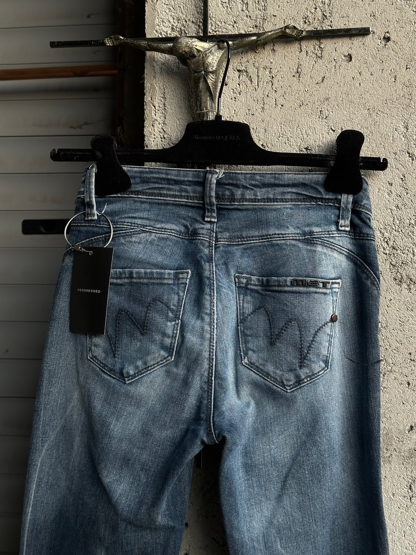 FLARED FADED WOMENS JEANS