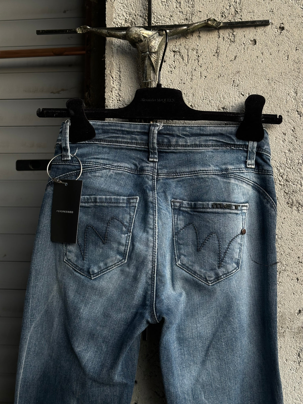 FLARED FADED WOMENS JEANS