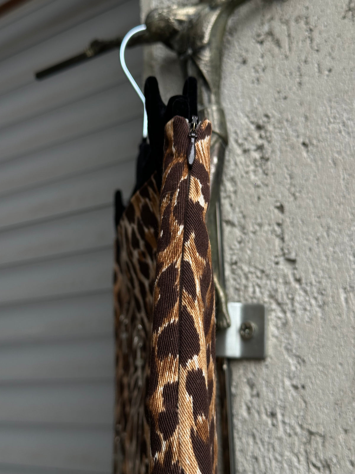 DOLCE & GABBANA CROSSES LEOPARD MINI SKIRT