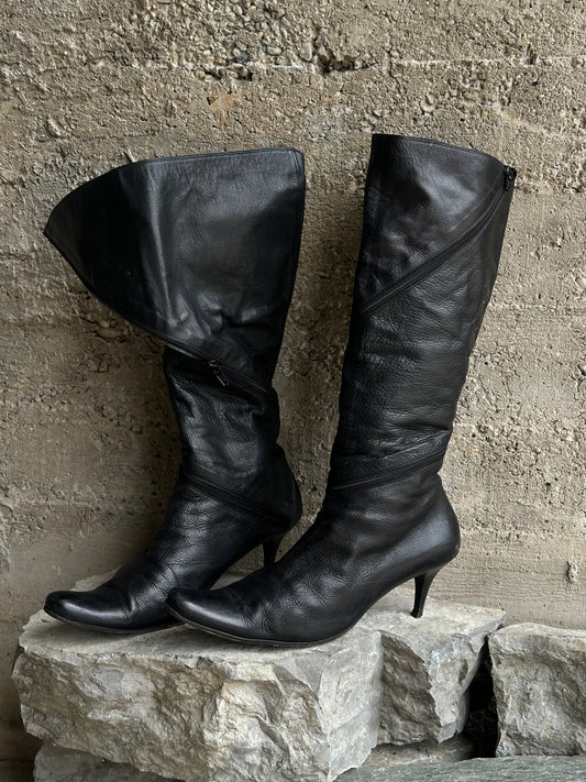 LEATHER TORNADO ZIPPED BOOTS