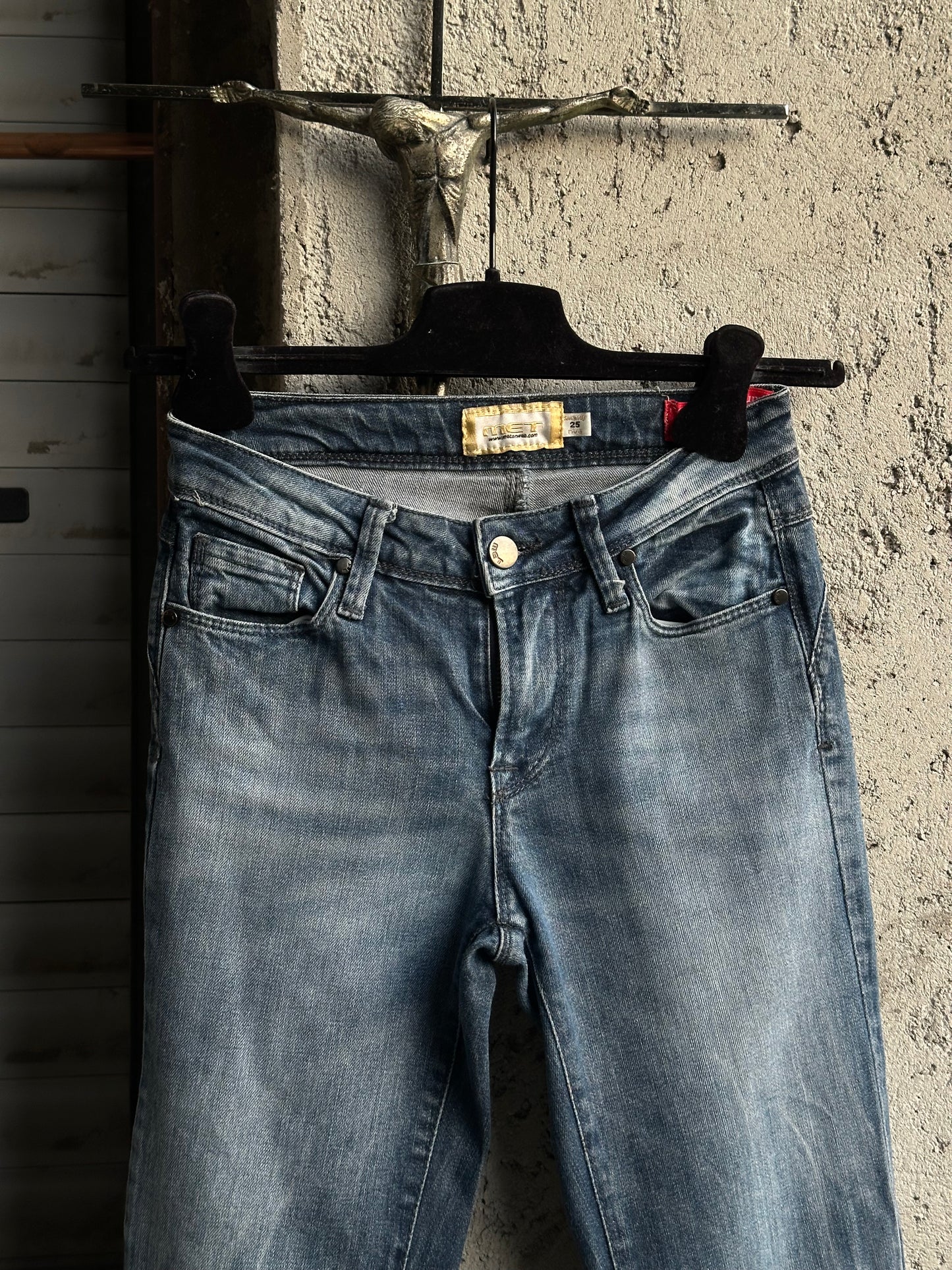 FLARED FADED WOMENS JEANS