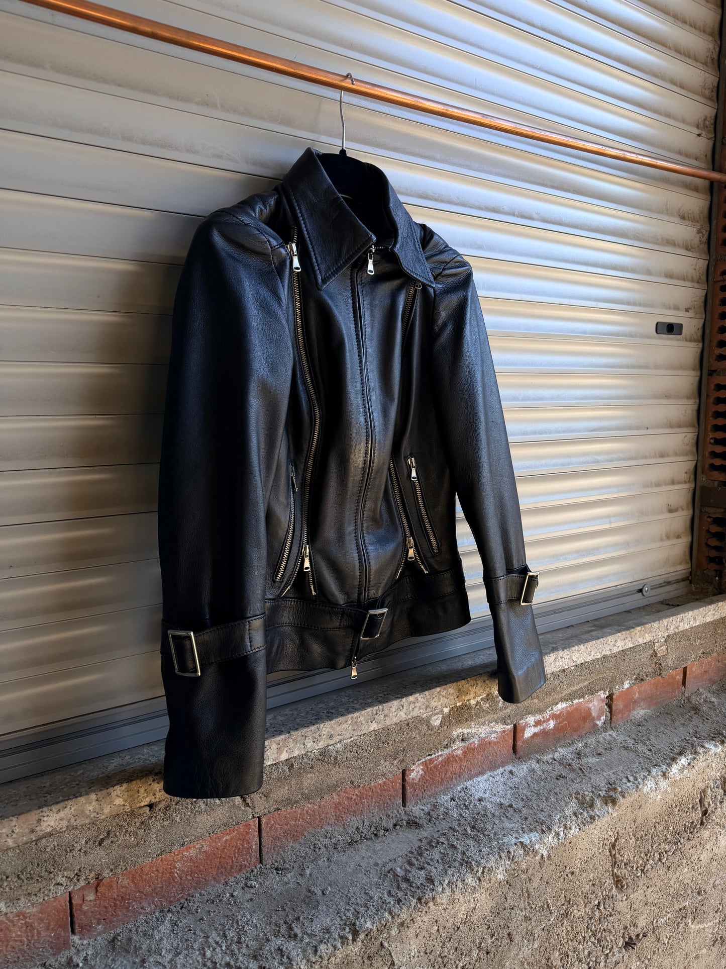 BUTTERFLY ZIPPED LEATHER JACKET