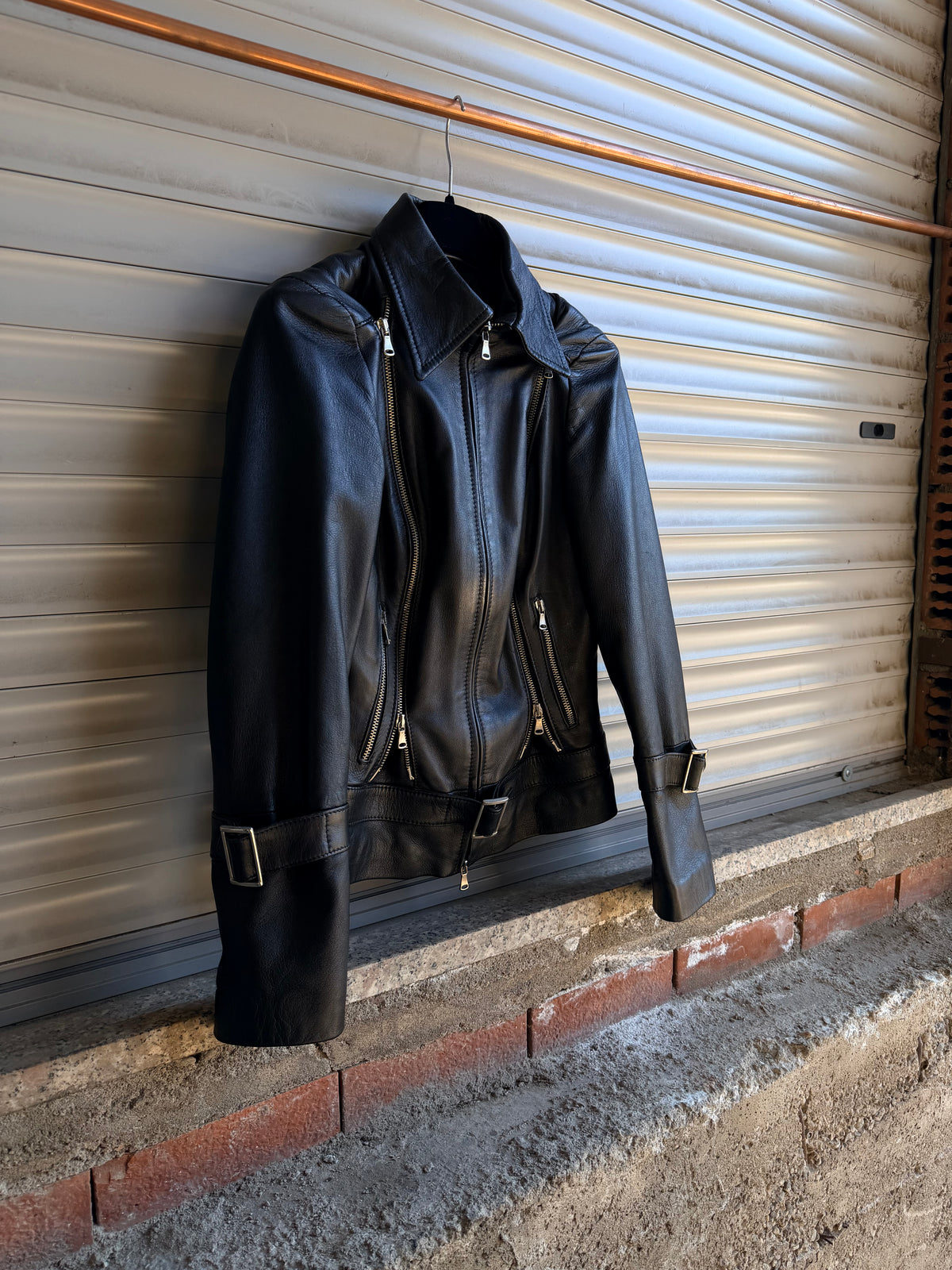BUTTERFLY ZIPPED LEATHER JACKET