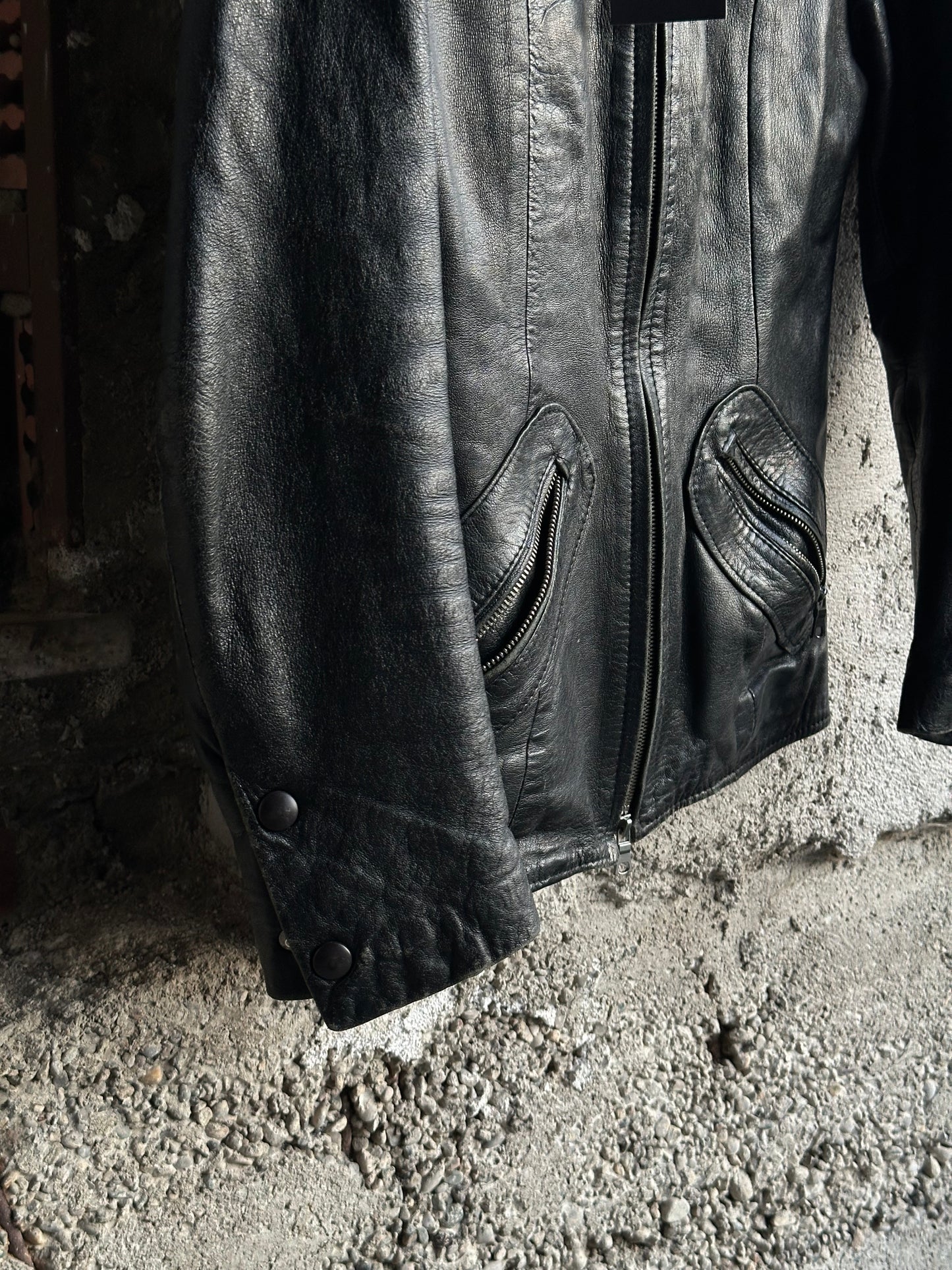 BLACK LEATHER STRUCTURED JACKET