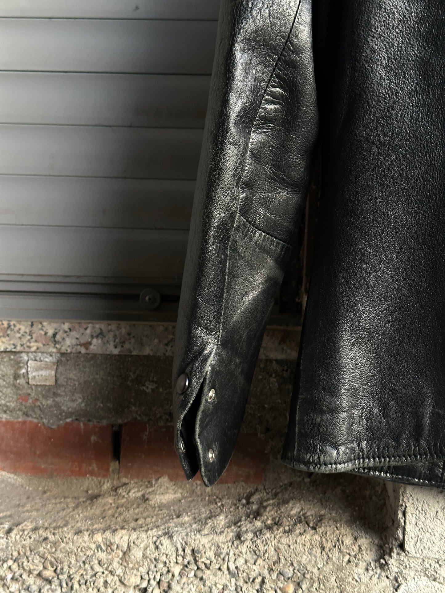 BLACK LEATHER STRUCTURED JACKET