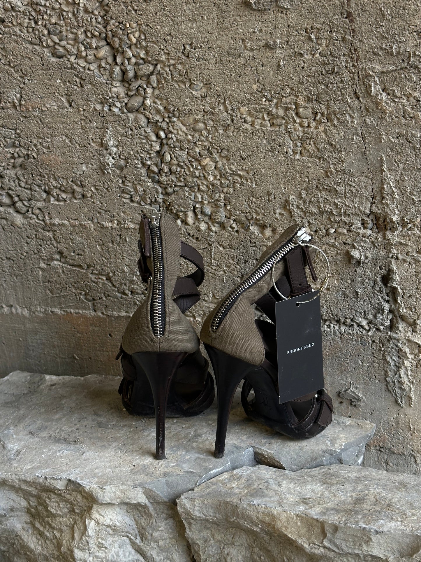 GIUSEPPE ZANOTTI MULTI BUCKLES HEELS