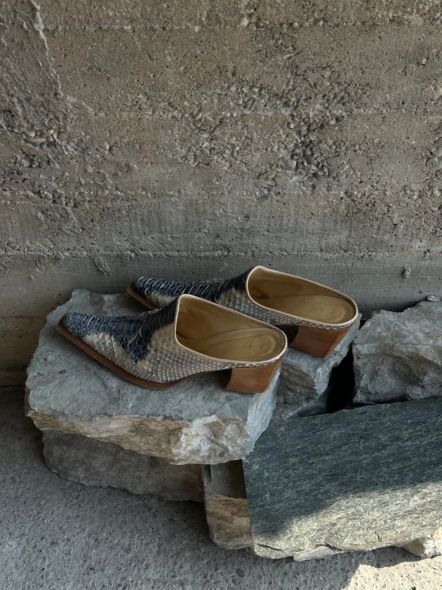 SABOT CROCO COWBOY HEELS