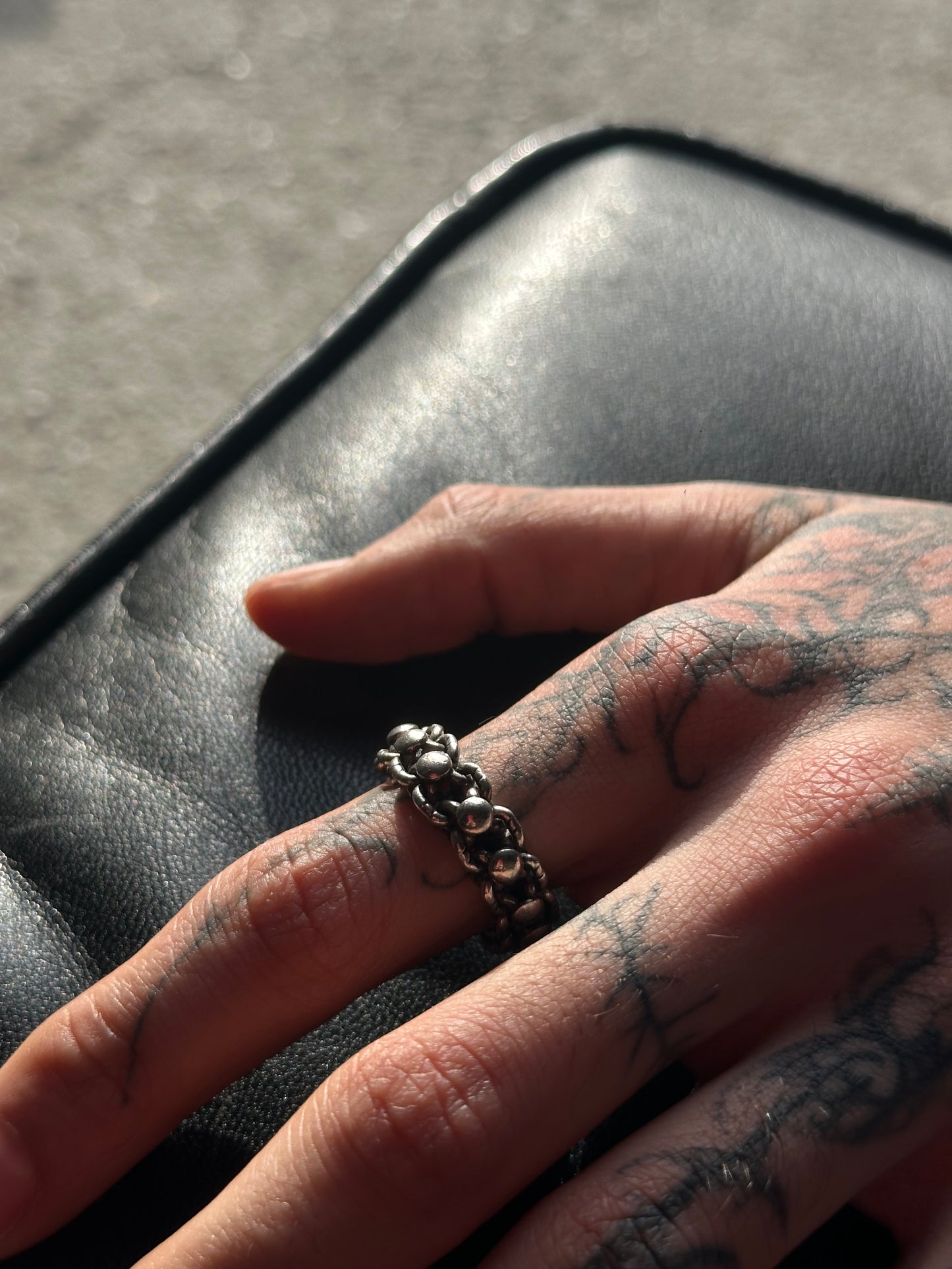 FLEXIBLE SILVER RING