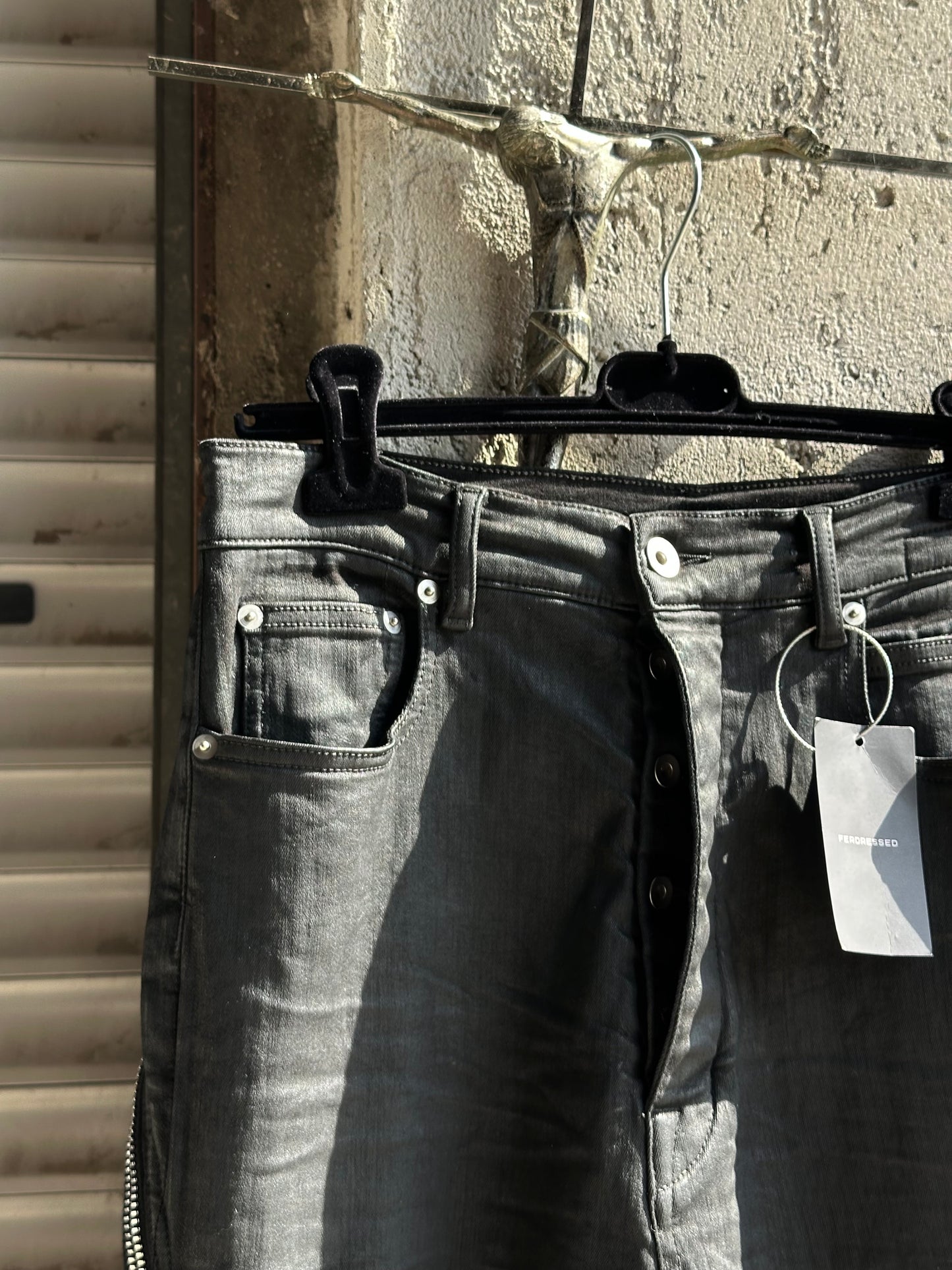 ZIPPED BOLAN WAXED DENIM BLACK PANTS