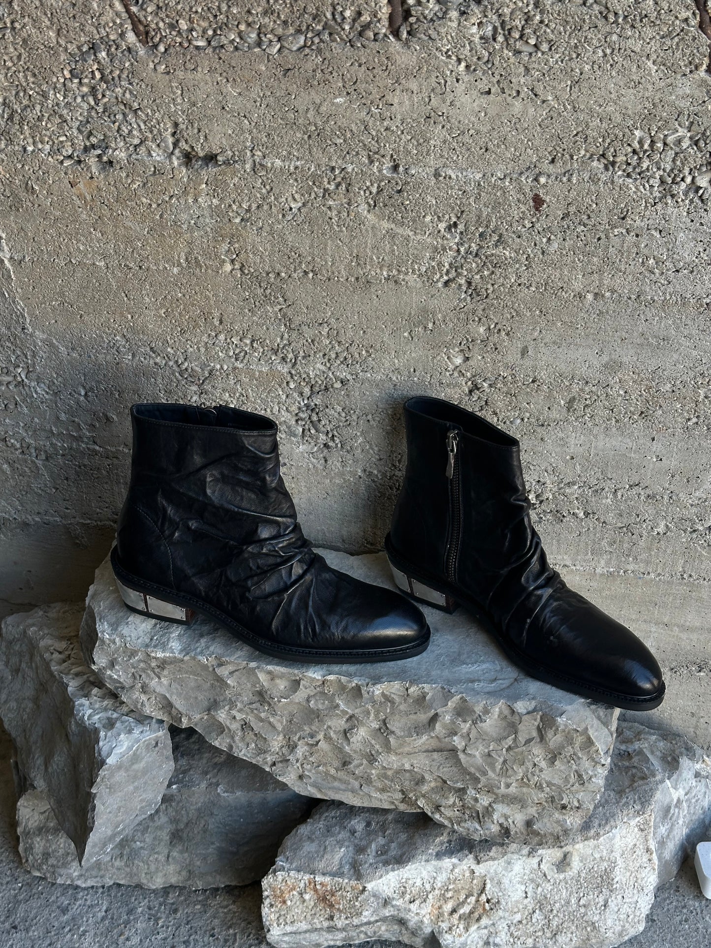 CREASED LEATHER BOOTS WITH 925 SILVER DETAILS