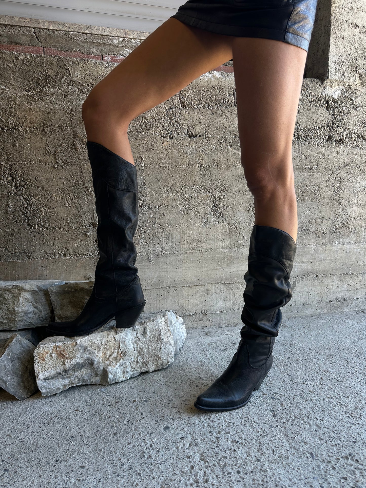 SLOUCHY TEXAN BOOTS