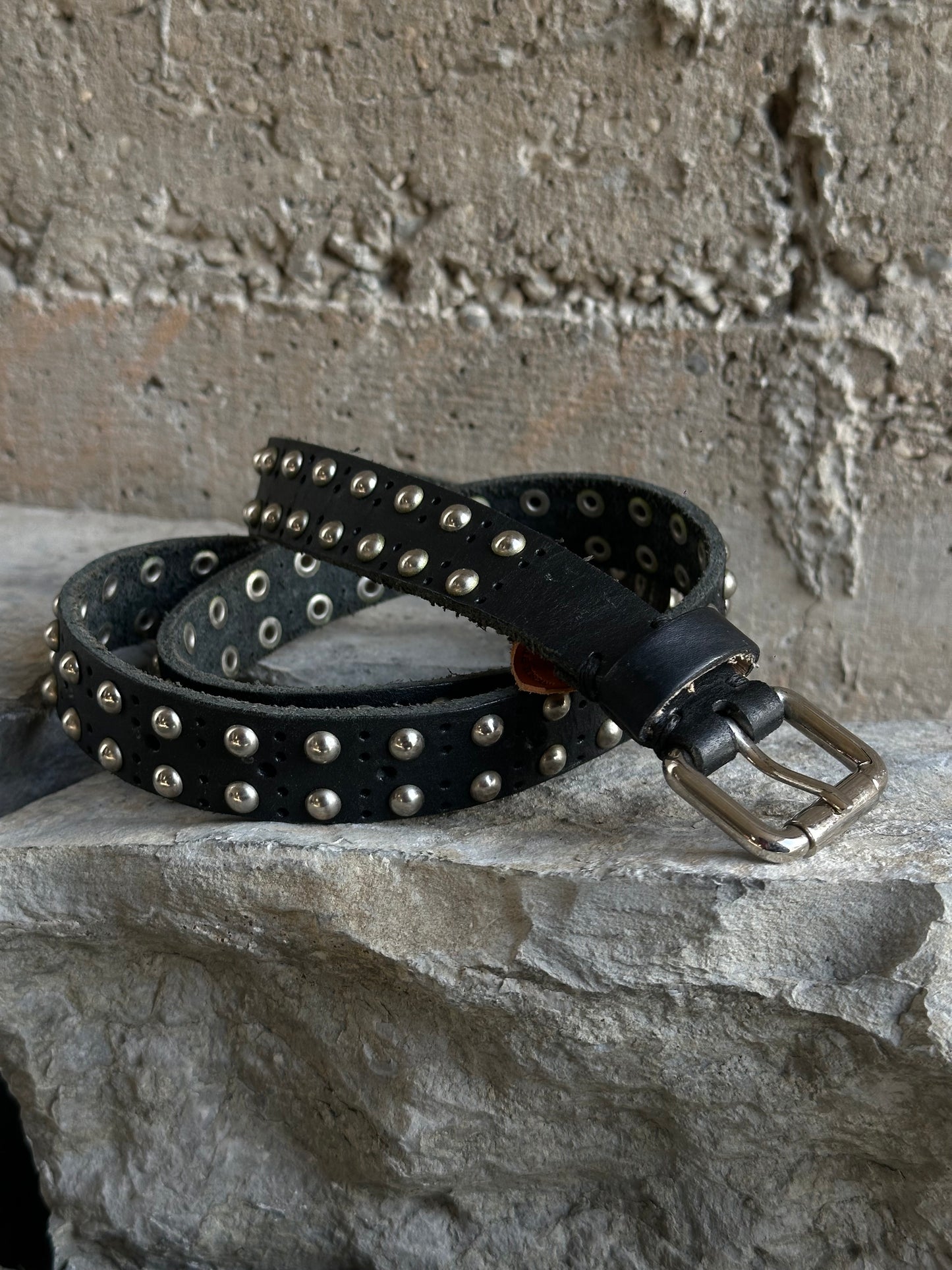 STUDDED BLACK LEATHER BELT