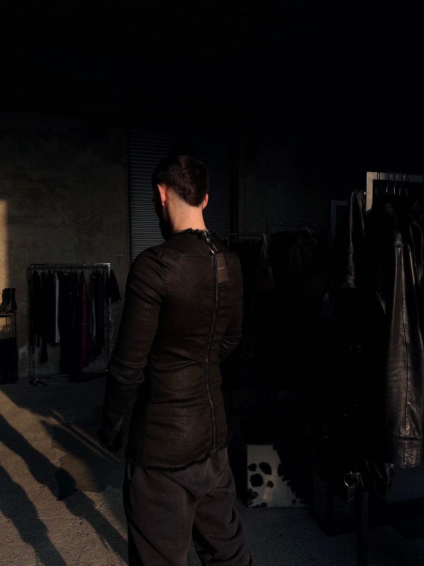 RICK OWENS WAXED BACK ZIPPED LONG SLEEVES