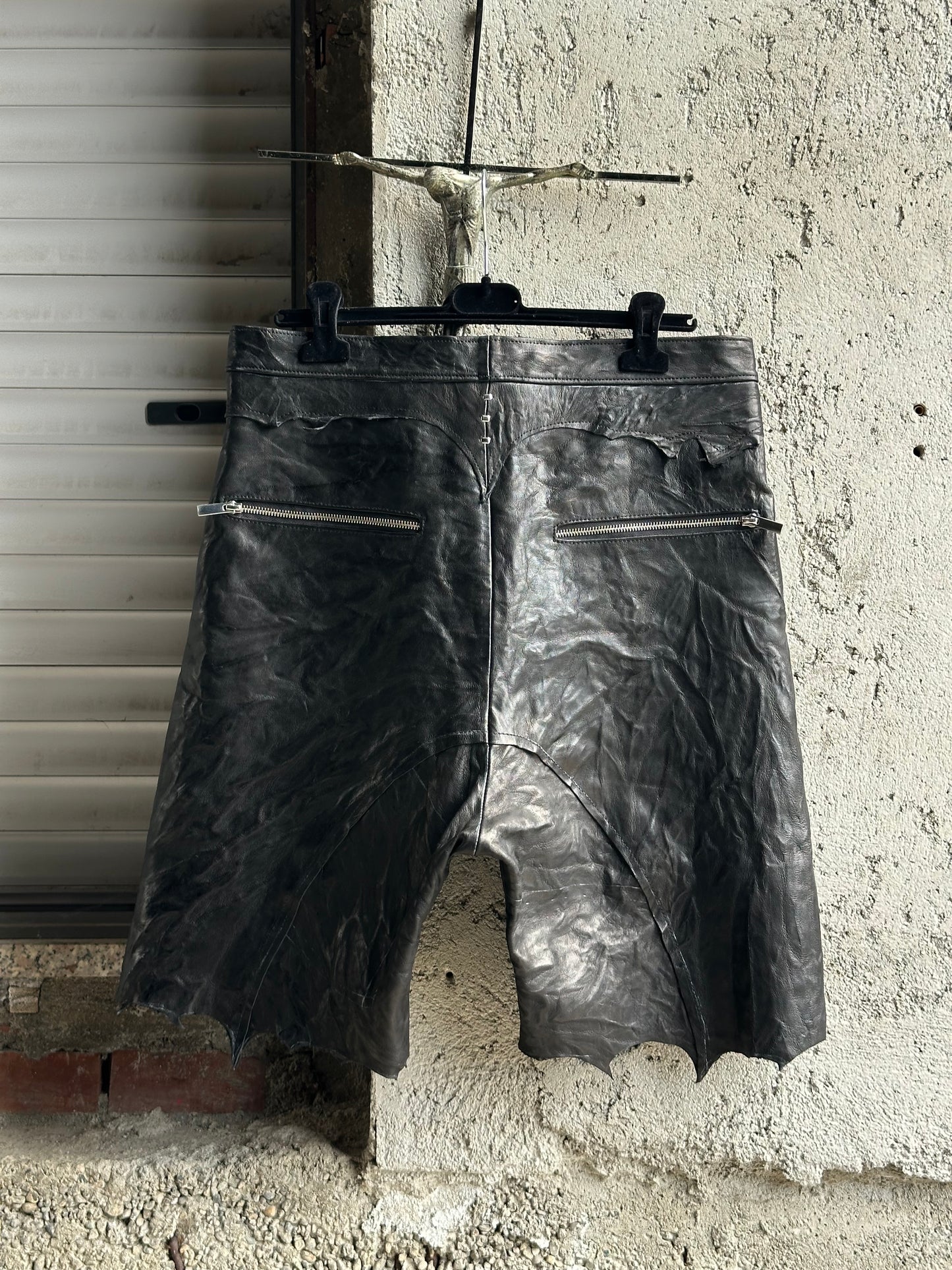 ALEKSANDER CECCO MONUMENTUS TENEBRAE TIBIA CUT PANTS
