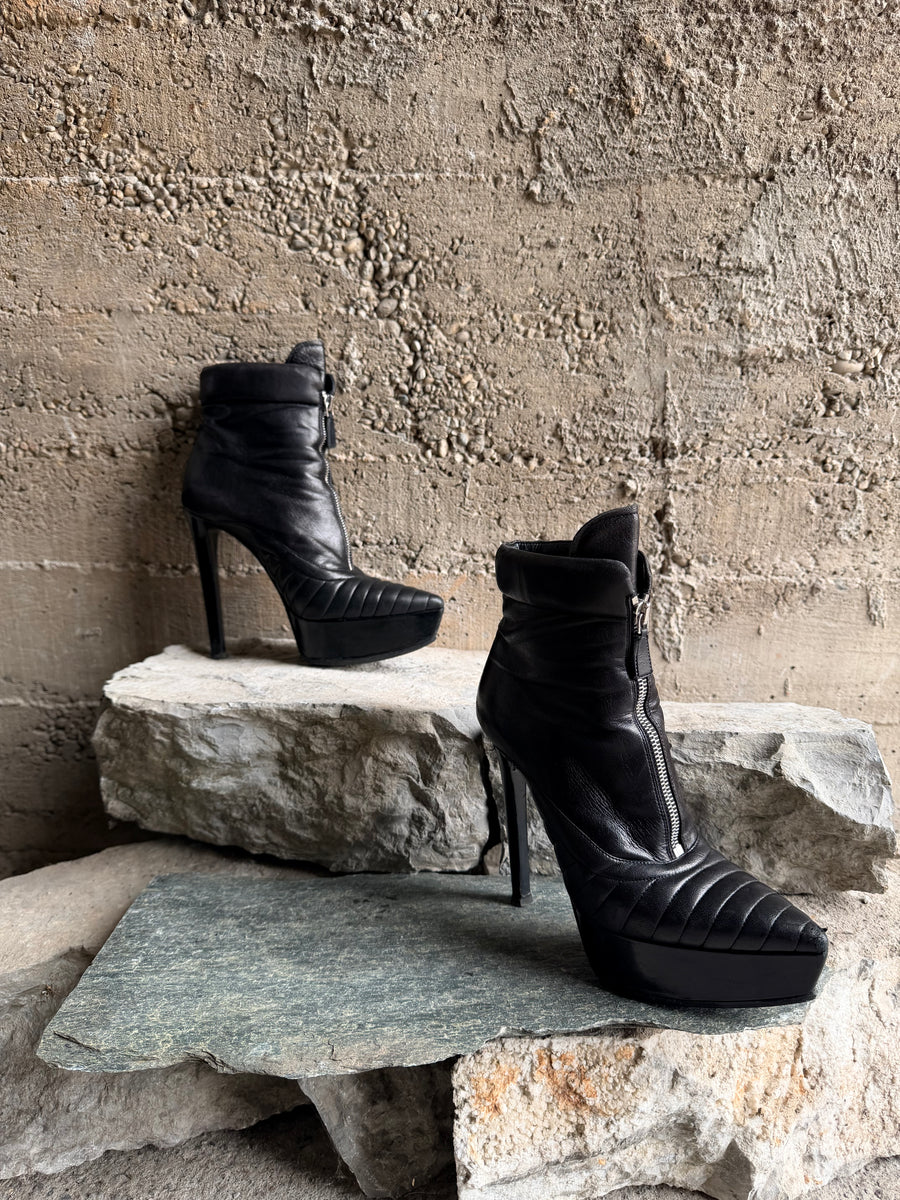 MOTOR PRADA HEELS