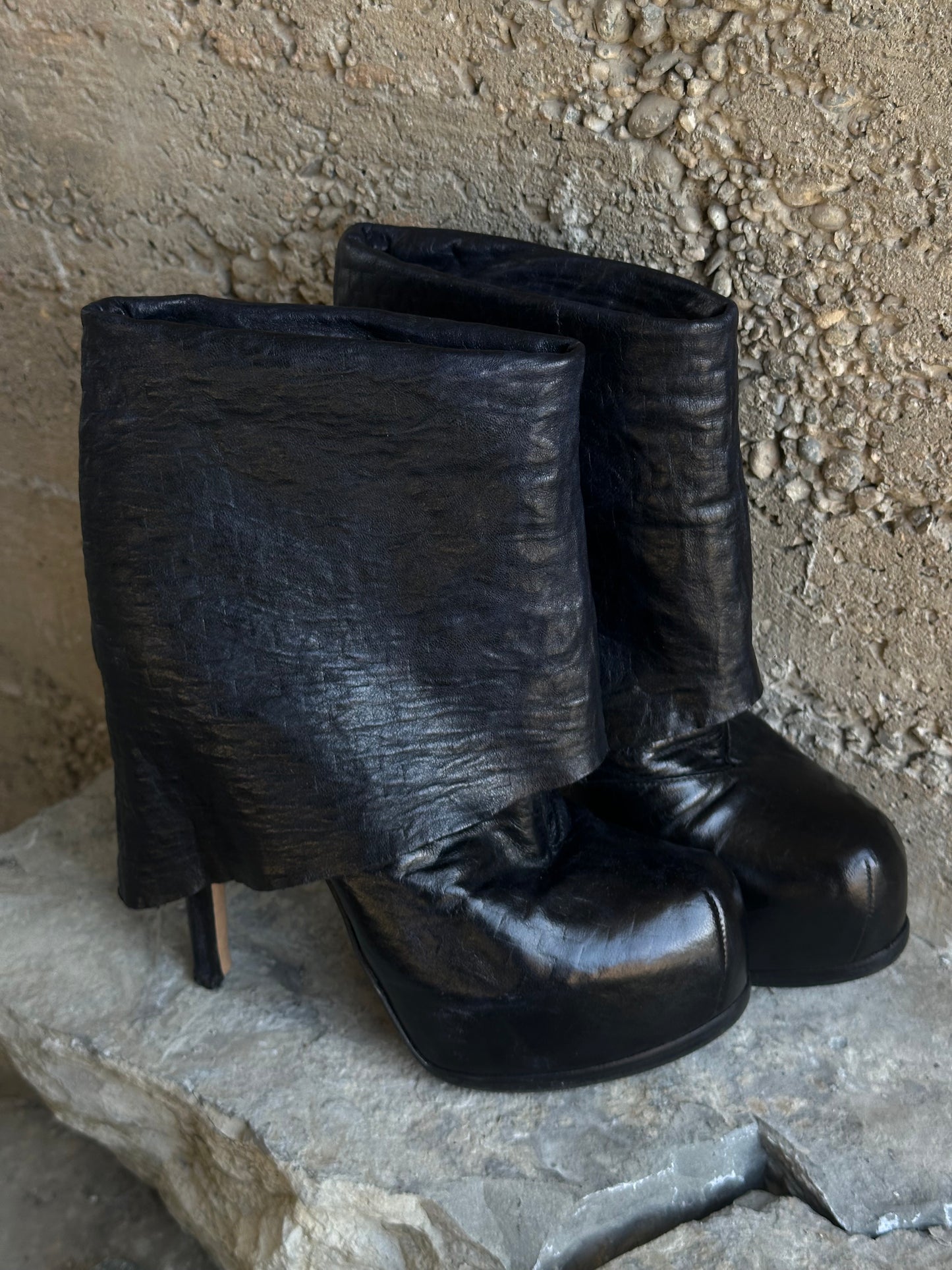 WARMERS PLATFORM LEATHER BOOTS