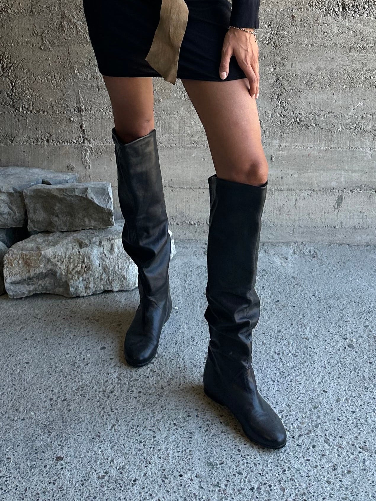 SLOUCHY FLAT LEATHER BOOTS