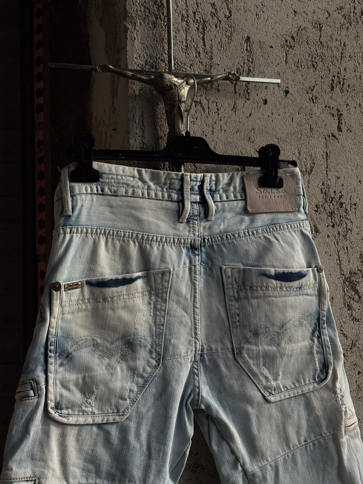 MULTI ZIPPED LIGHTEST DENIM