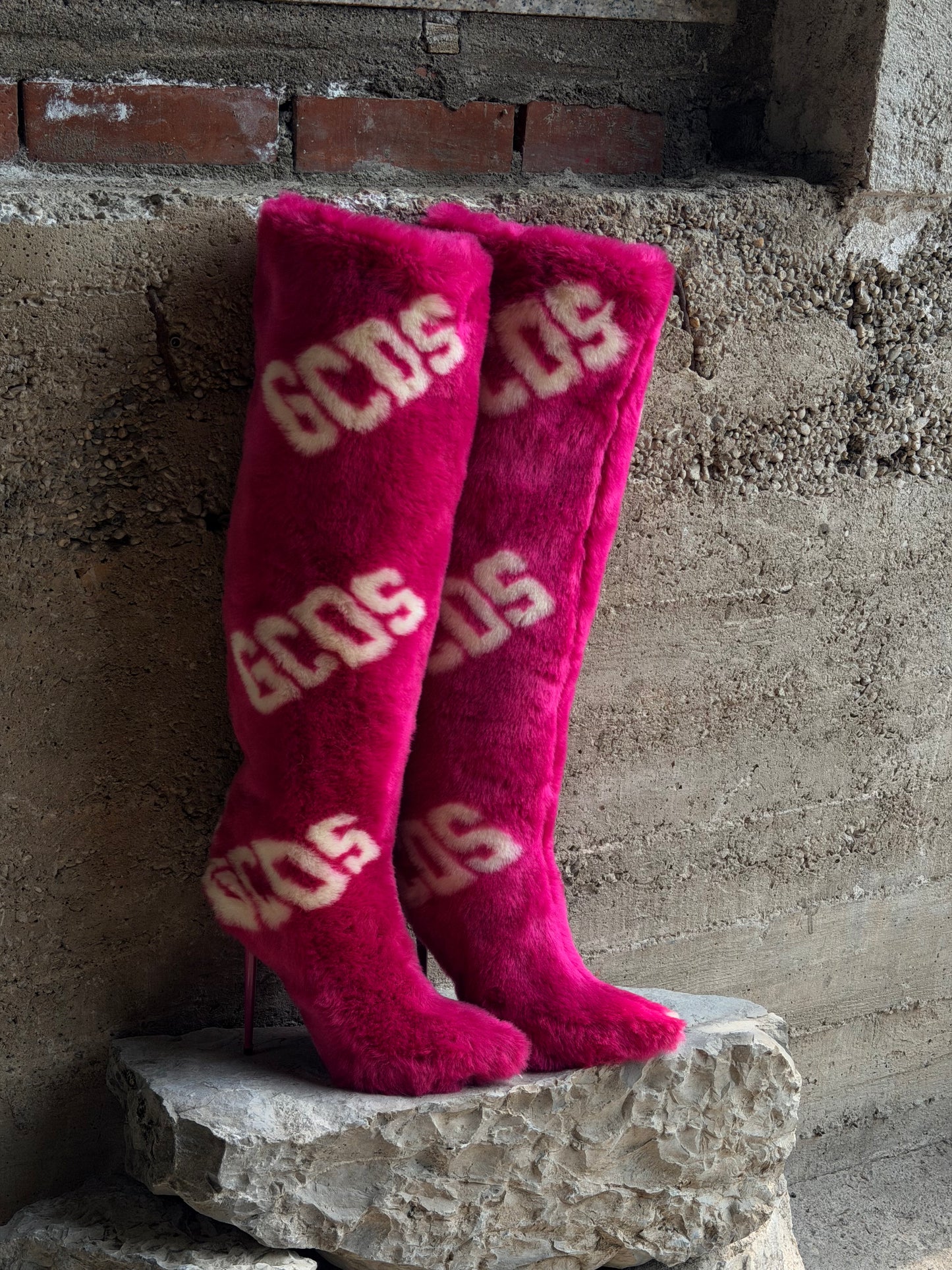 GCDS BRATZ PINK FUR BOOTS
