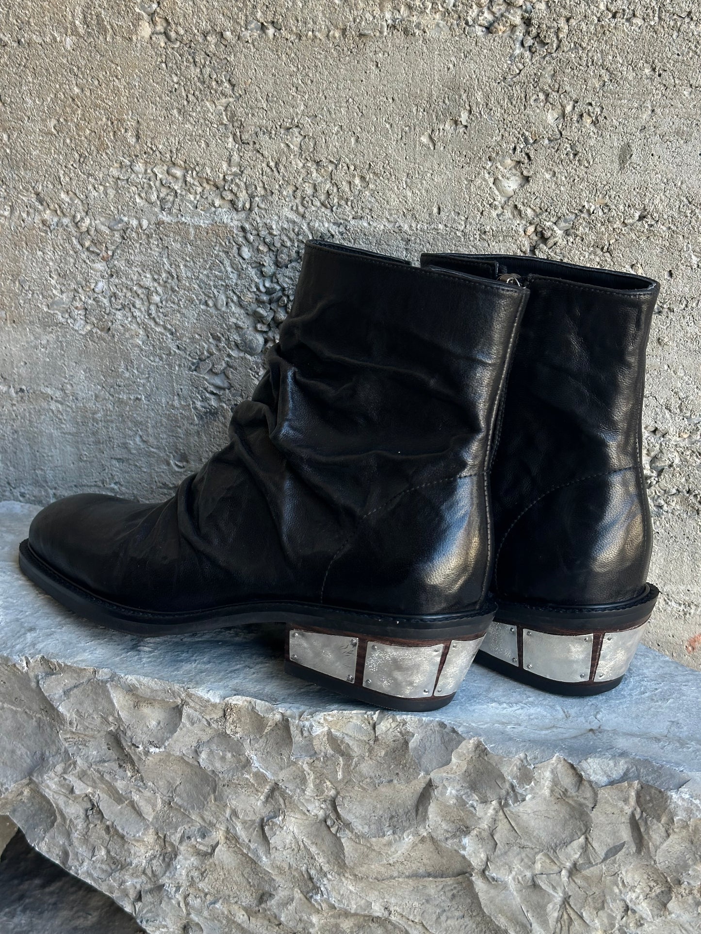 CREASED LEATHER BOOTS WITH 925 SILVER DETAILS