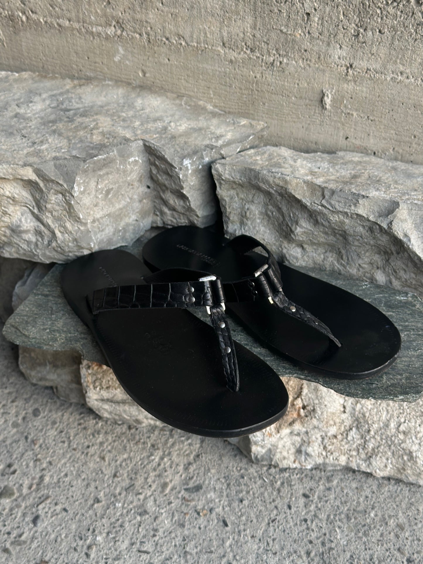 CROCO LEATHER SLIPPERS