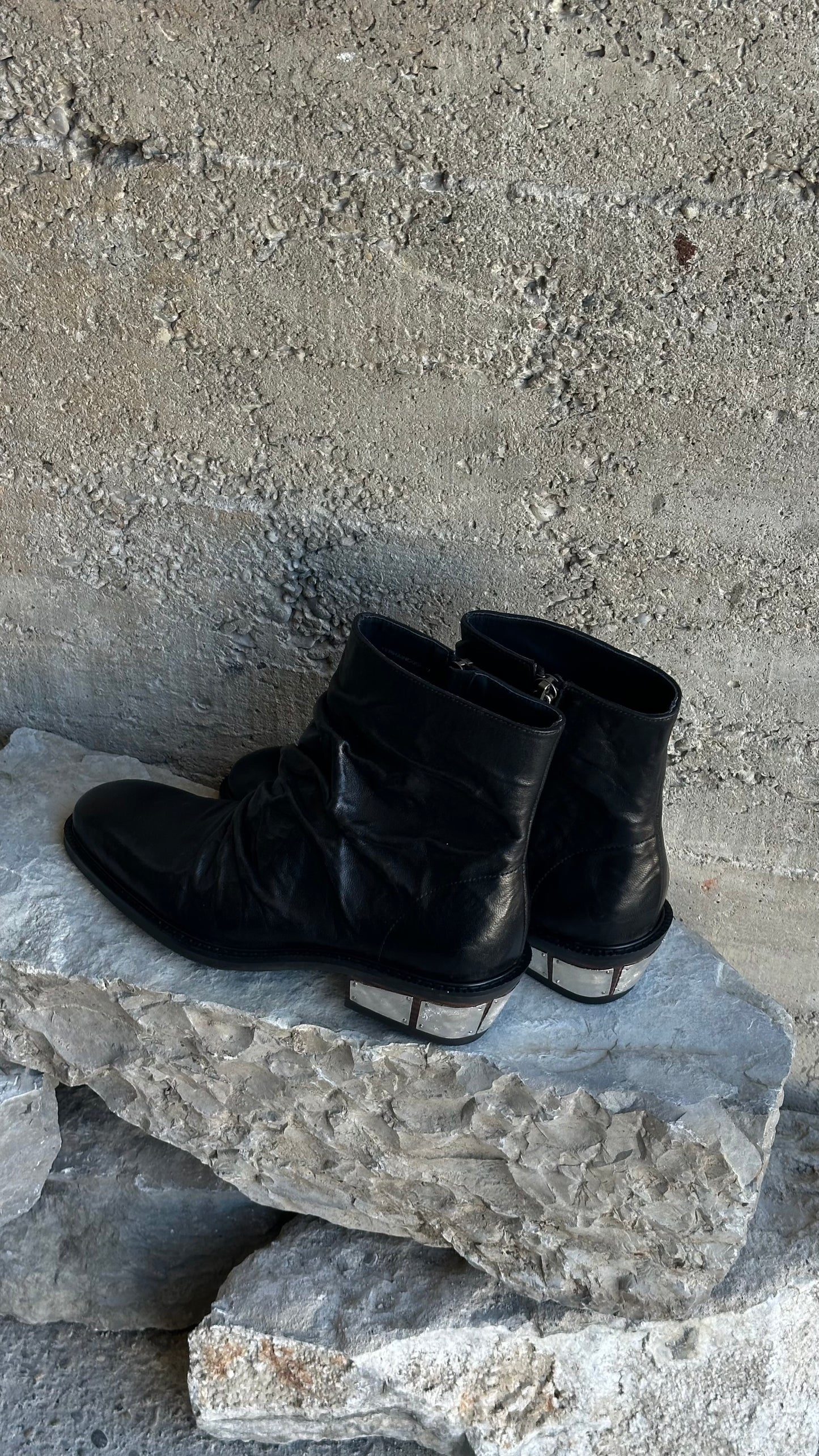 CREASED LEATHER BOOTS WITH 925 SILVER DETAILS