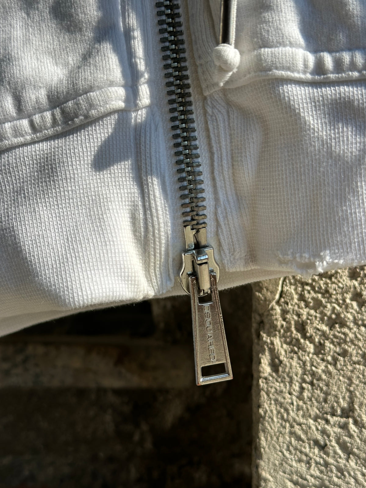 DSQUARED2 CROPPED WHITE HOODIE
