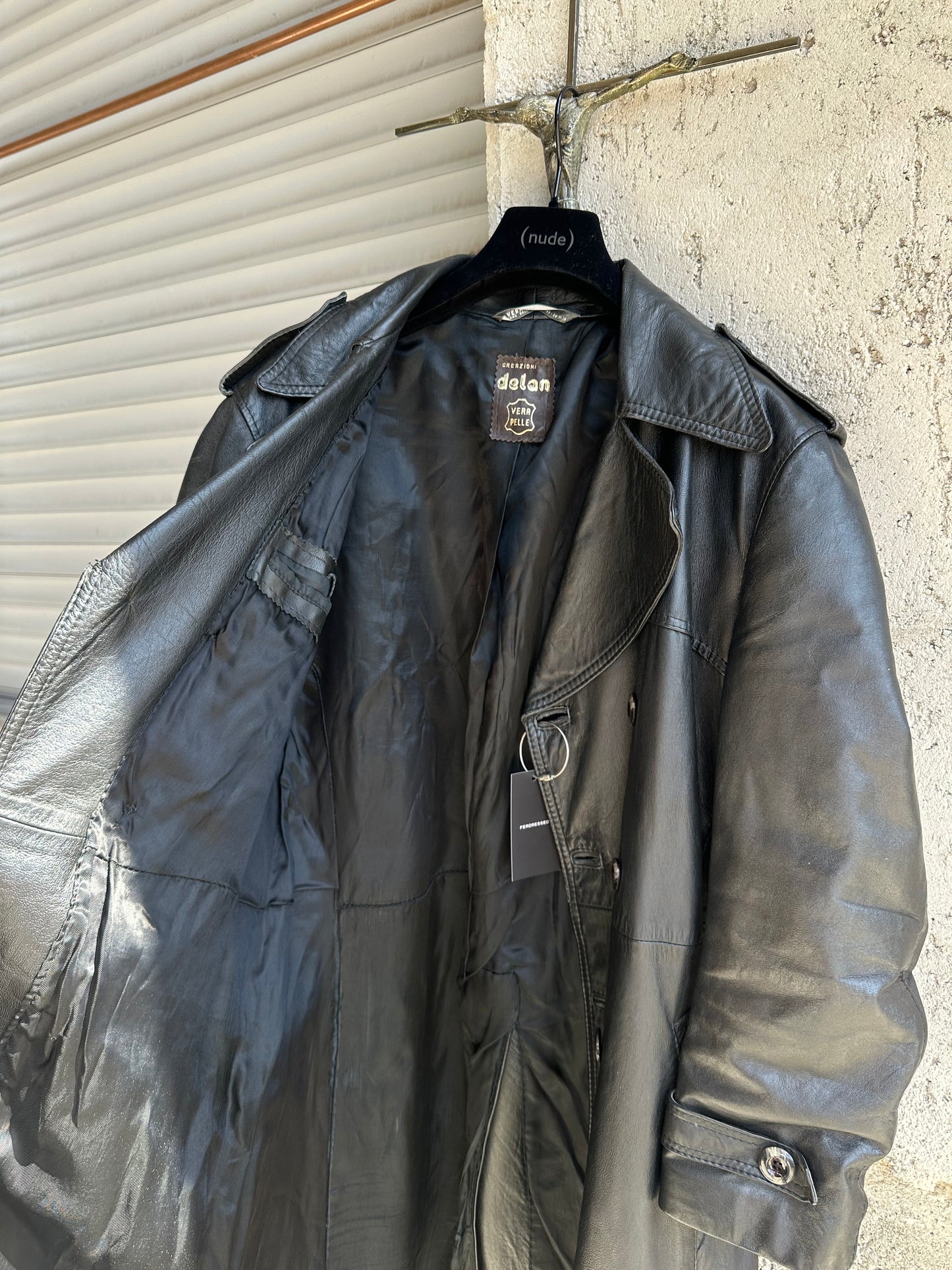 BLACK LEATHER TRENCH COAT